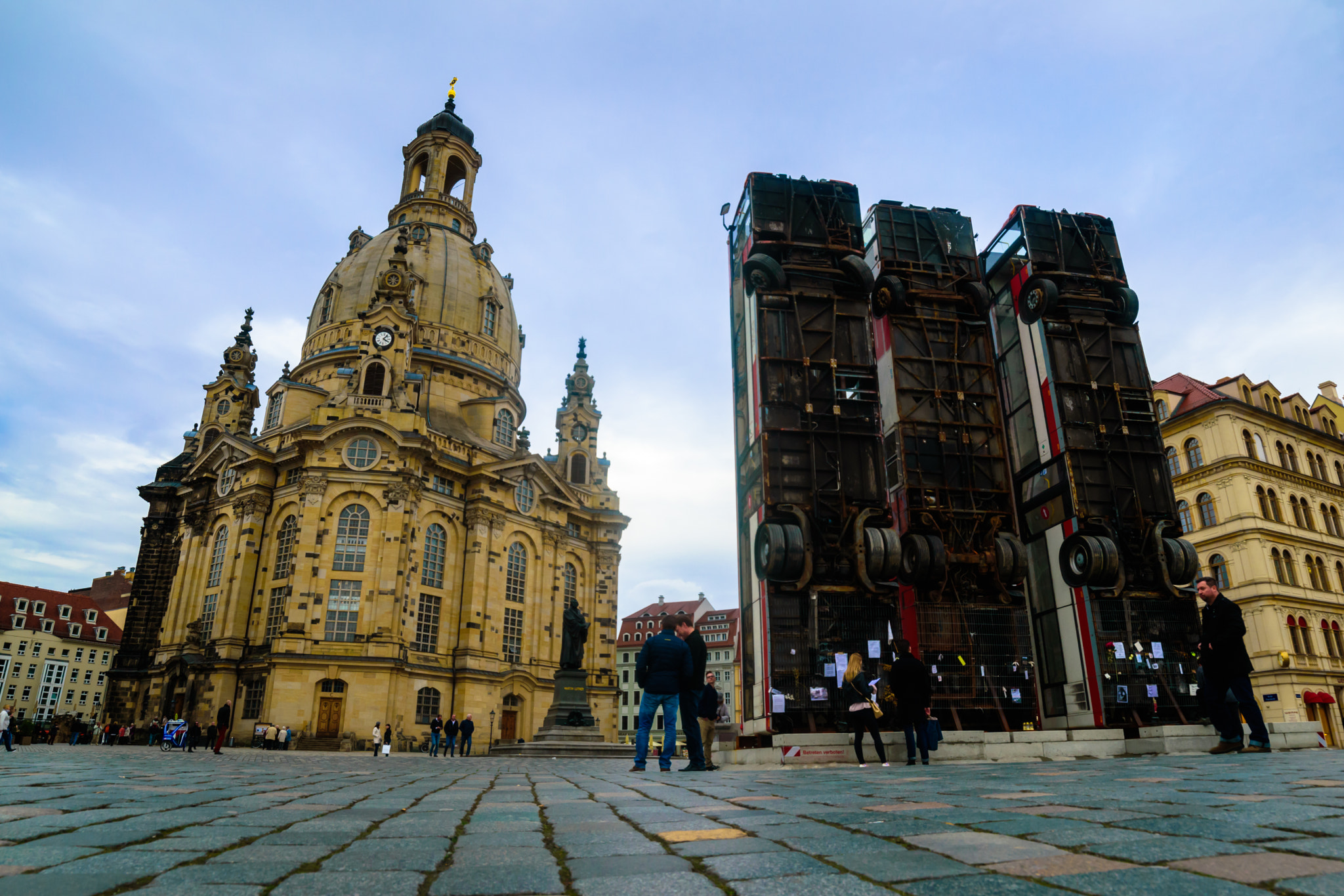 Samyang 14mm F2.8 ED AS IF UMC sample photo. "the monument" & frauenkirche photography