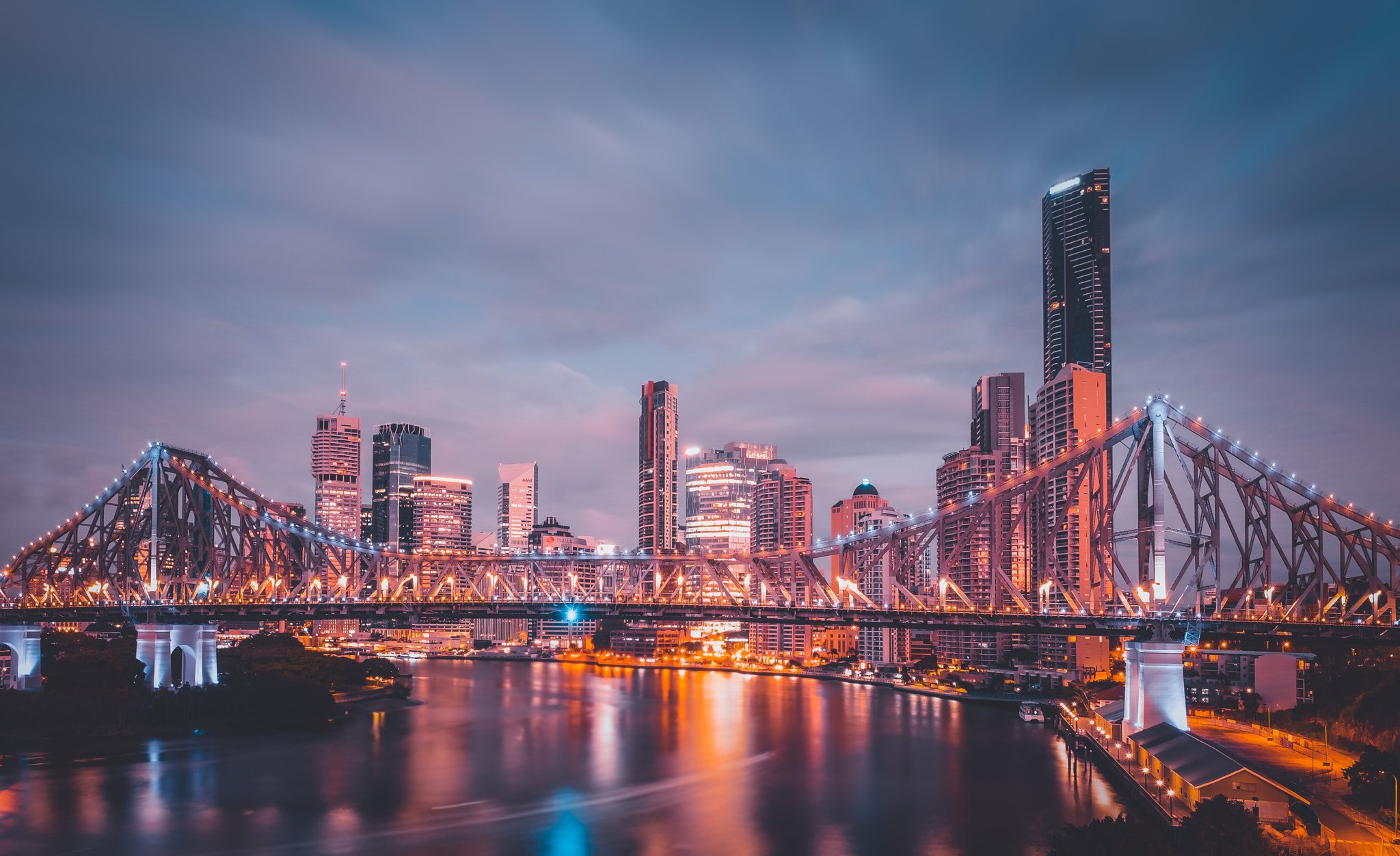 Fujifilm XF 14mm F2.8 R sample photo. Pre-dawn brisbane and the storey bridge photography