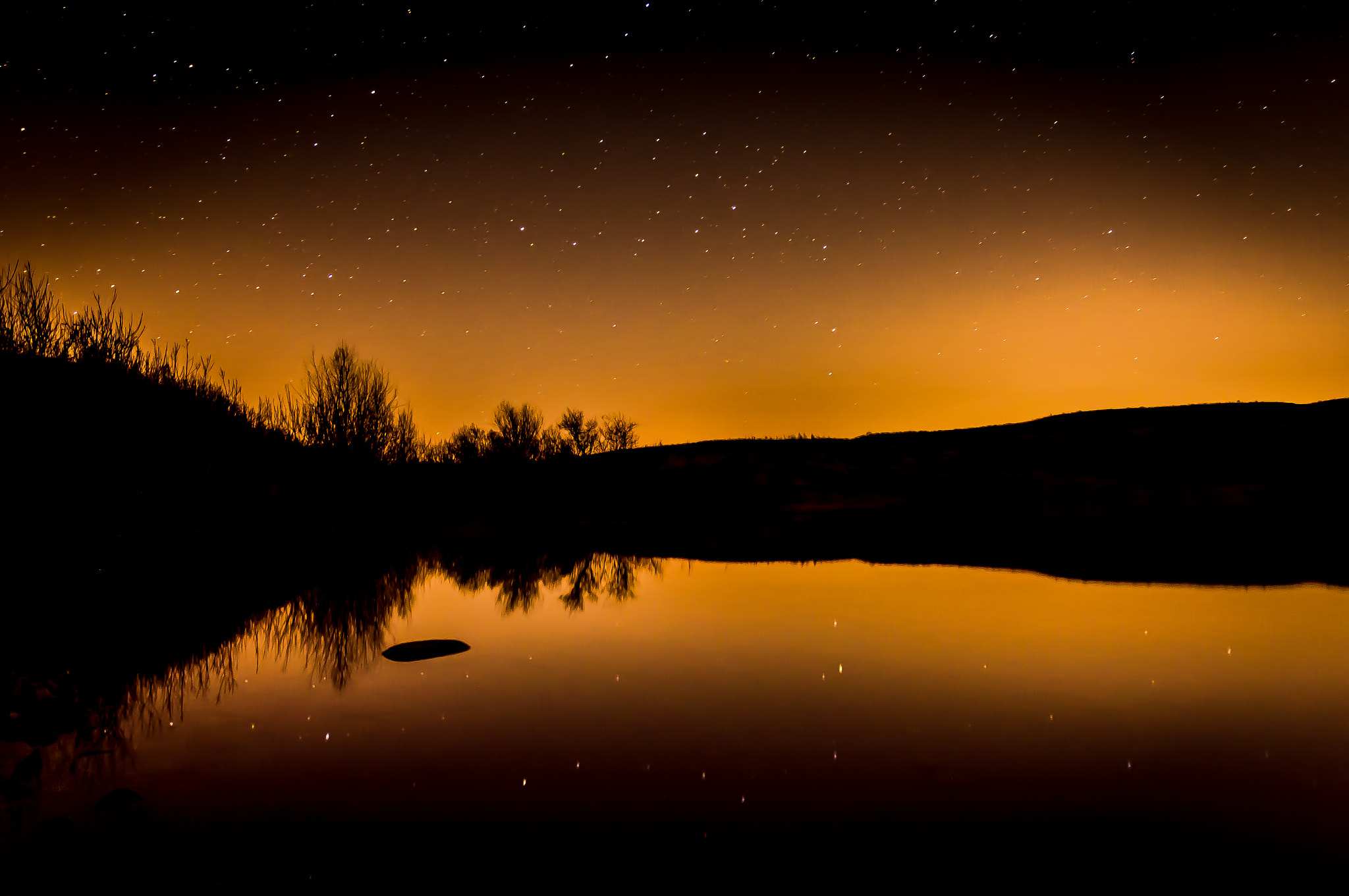 Sony SLT-A55 (SLT-A55V) + Sigma 17-70mm F2.8-4 DC Macro HSM sample photo. Orange night photography