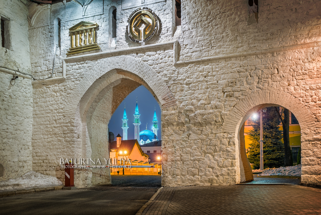 Nikon D800 sample photo. Kul-sharif through the arch photography