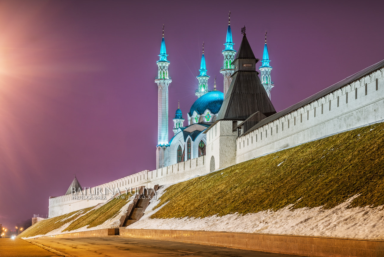 Nikon AF-S Nikkor 28-70mm F2.8 ED-IF sample photo. The kul-sharif mosque photography