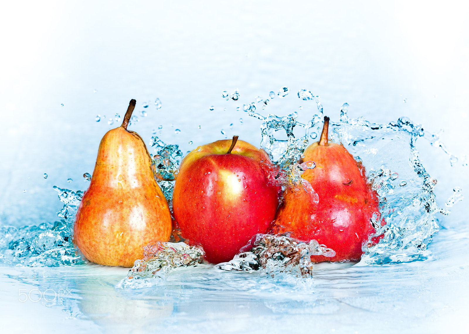 Canon EOS 5D Mark II sample photo. Apple, pear and water photography