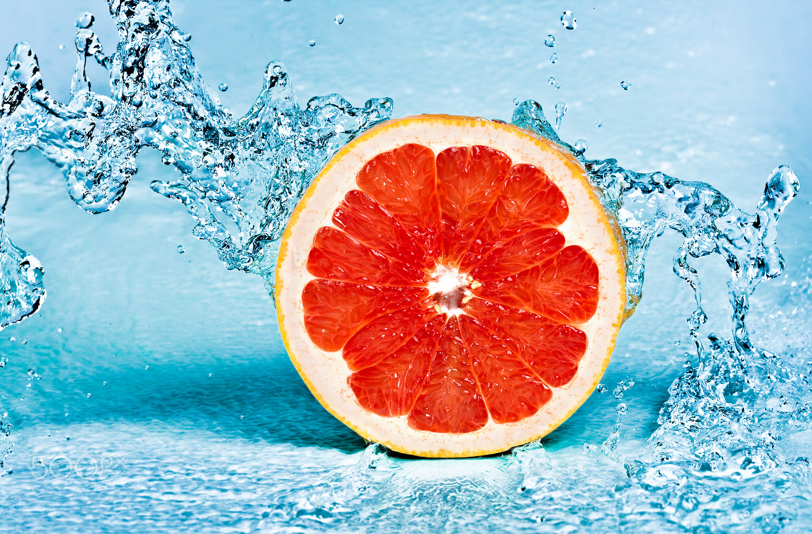 Canon EOS 5D Mark II sample photo. Grapefruit and water photography