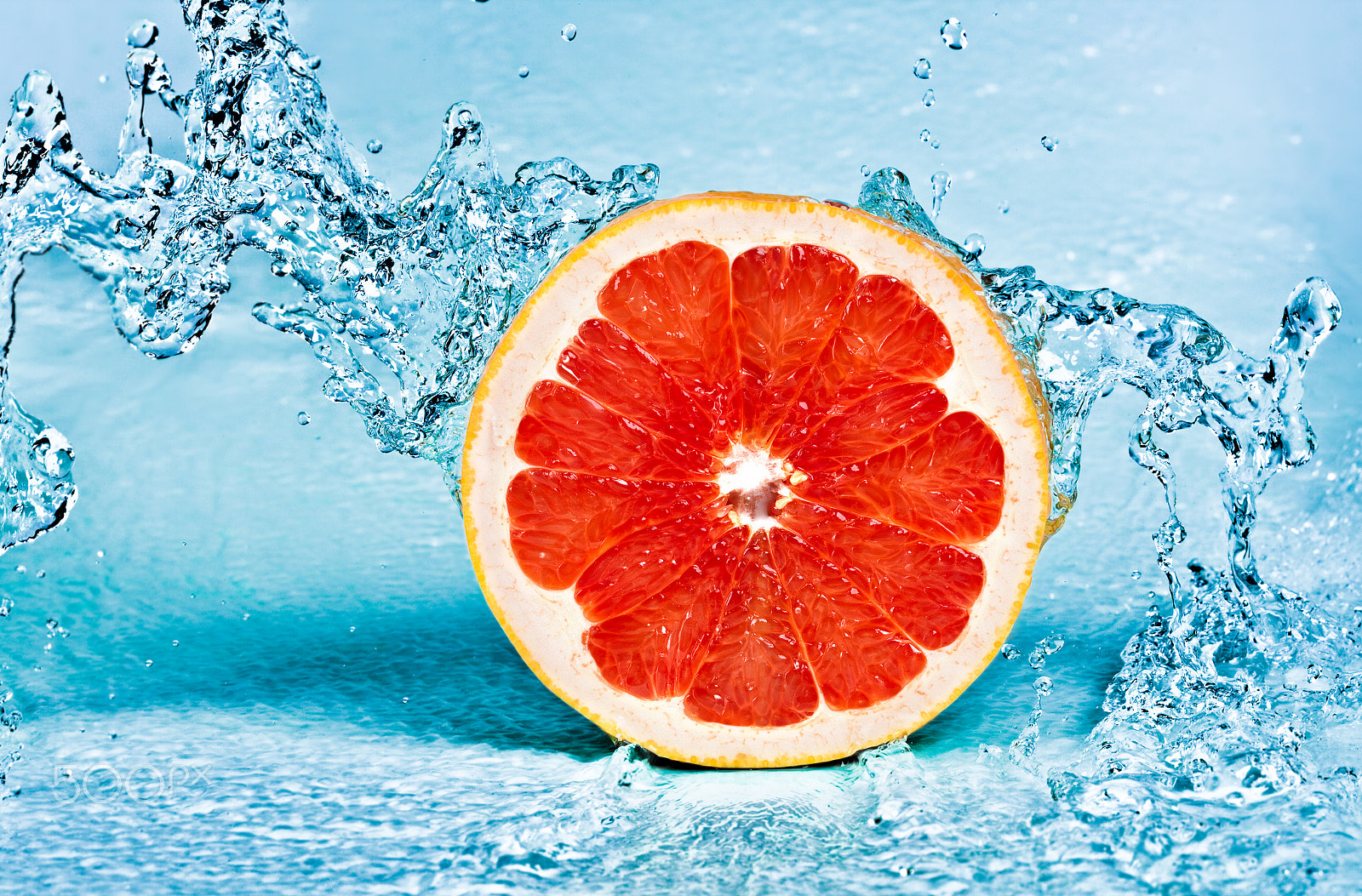 Canon EF 100mm F2.8 Macro USM sample photo. Grapefruit and water photography