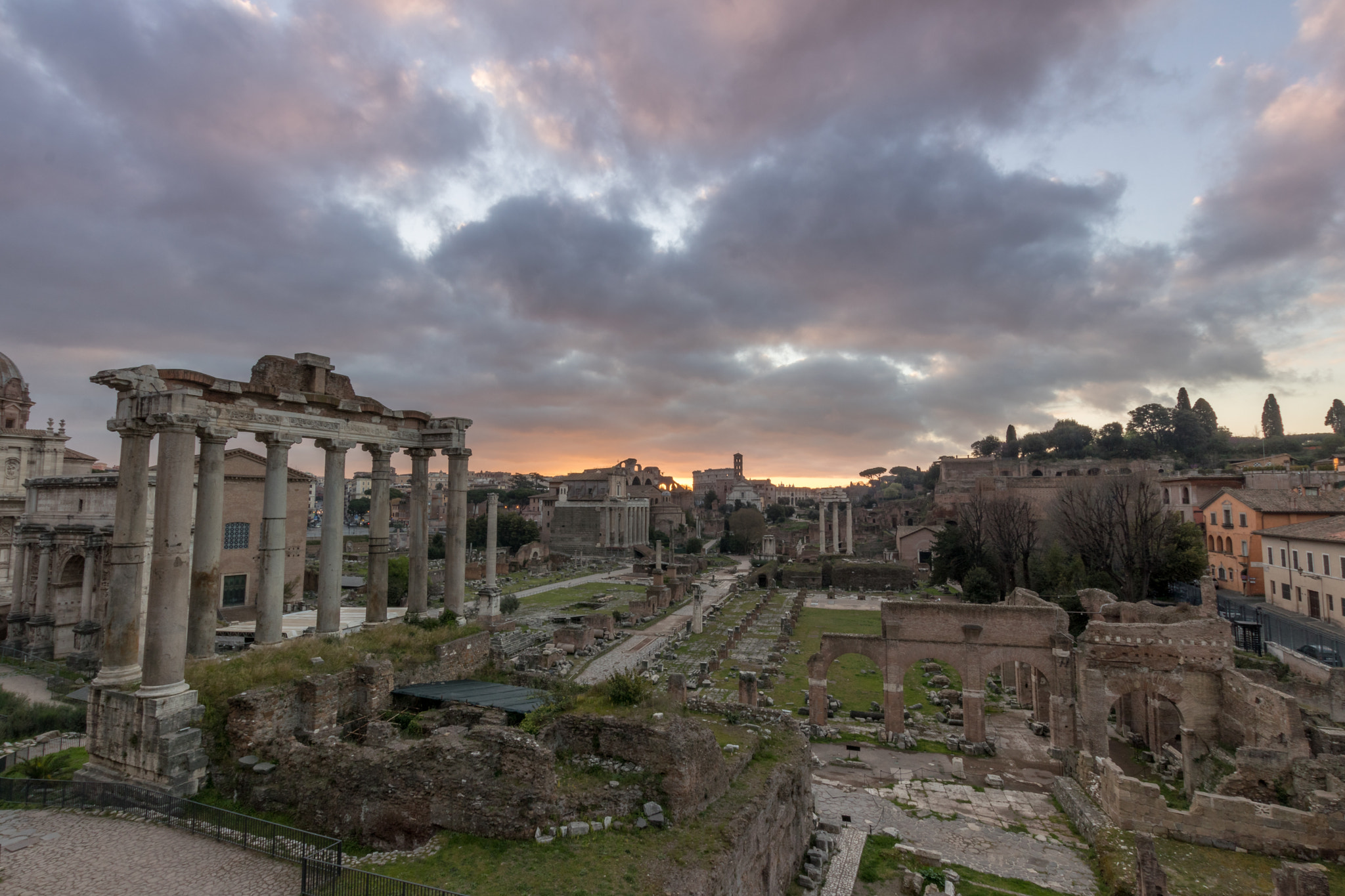 Sigma 10-20mm F3.5 EX DC HSM sample photo. Fori imperiali photography