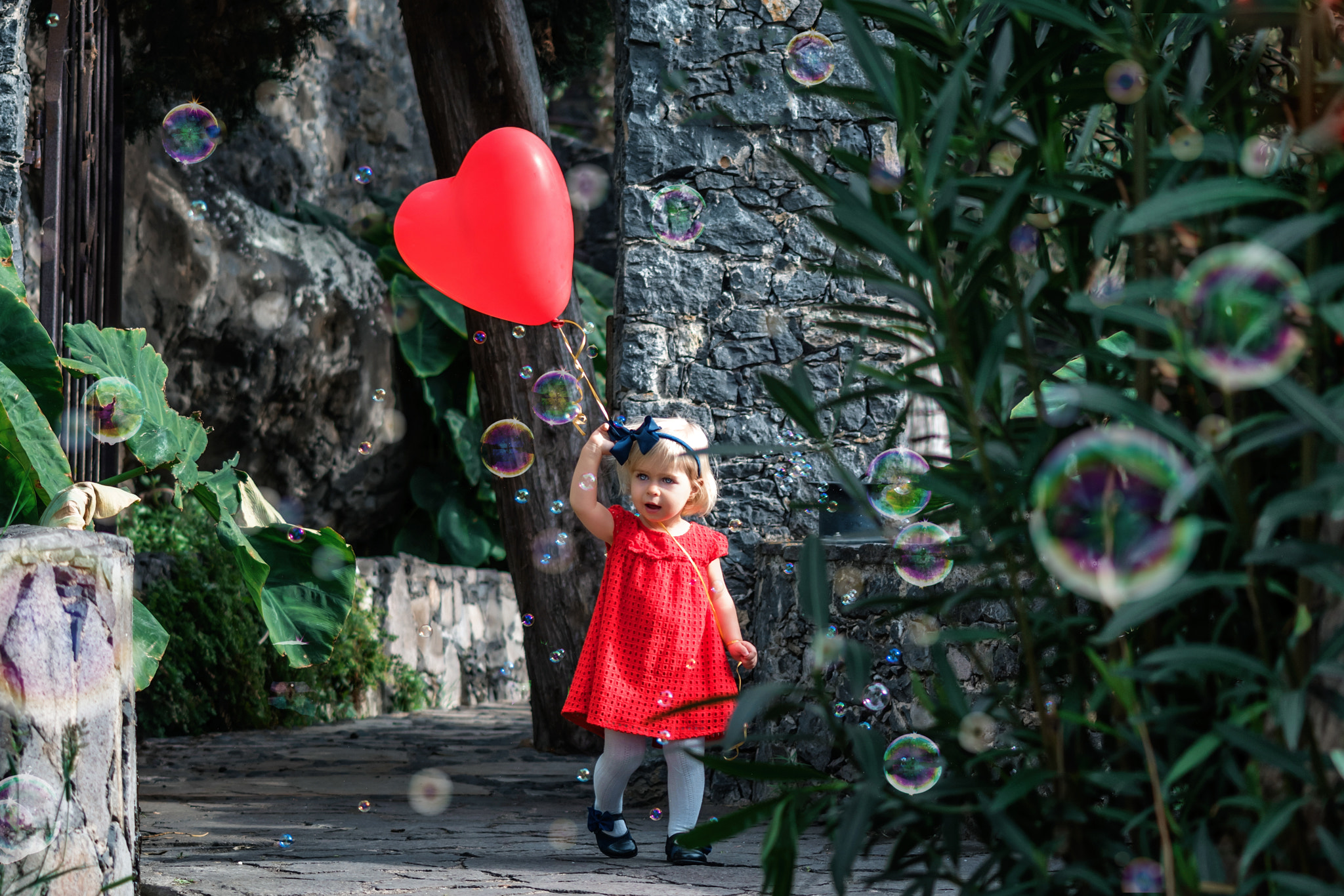 Sigma 70-300mm F4-5.6 APO DG Macro sample photo. Aurora, heart and bubbles... photography