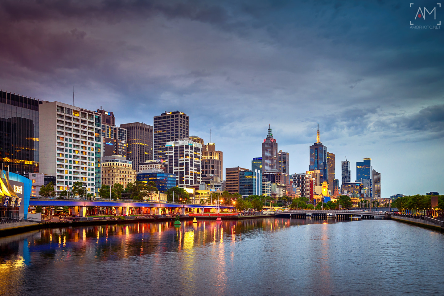 Nikon AF-S Nikkor 16-35mm F4G ED VR sample photo. Melbourne city and yarra river at night photography