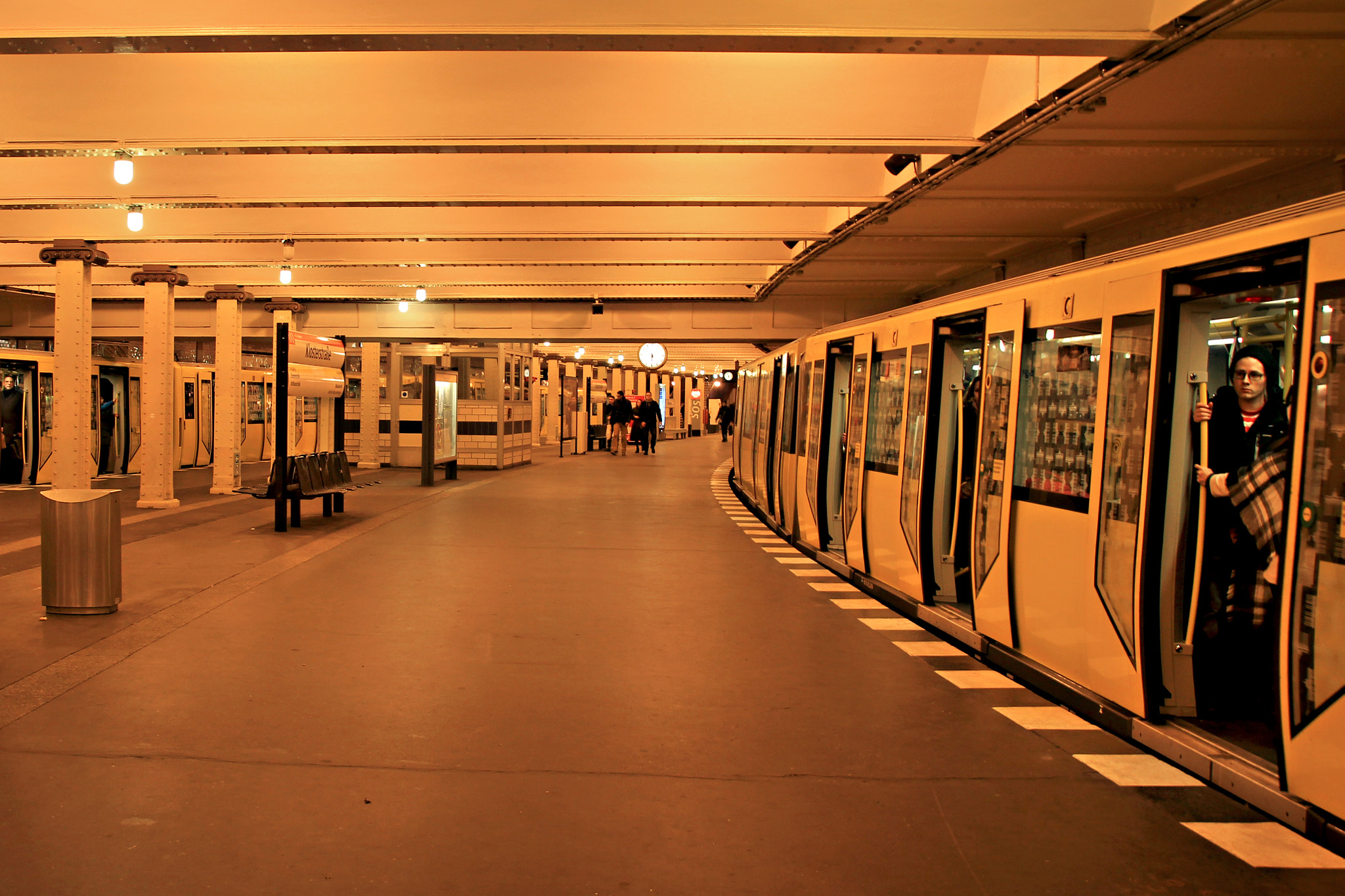 Sigma 18-250mm F3.5-6.3 DC OS HSM sample photo. Yellow underground - berlin photography