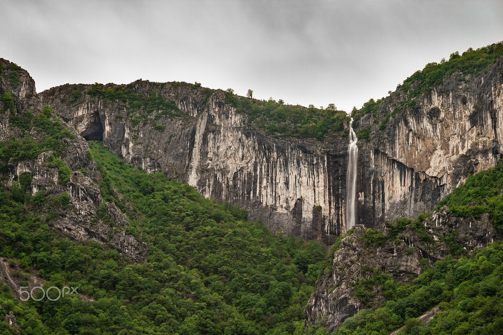 Canon EF 35-80mm f/4-5.6 sample photo. Skaklja at spring photography