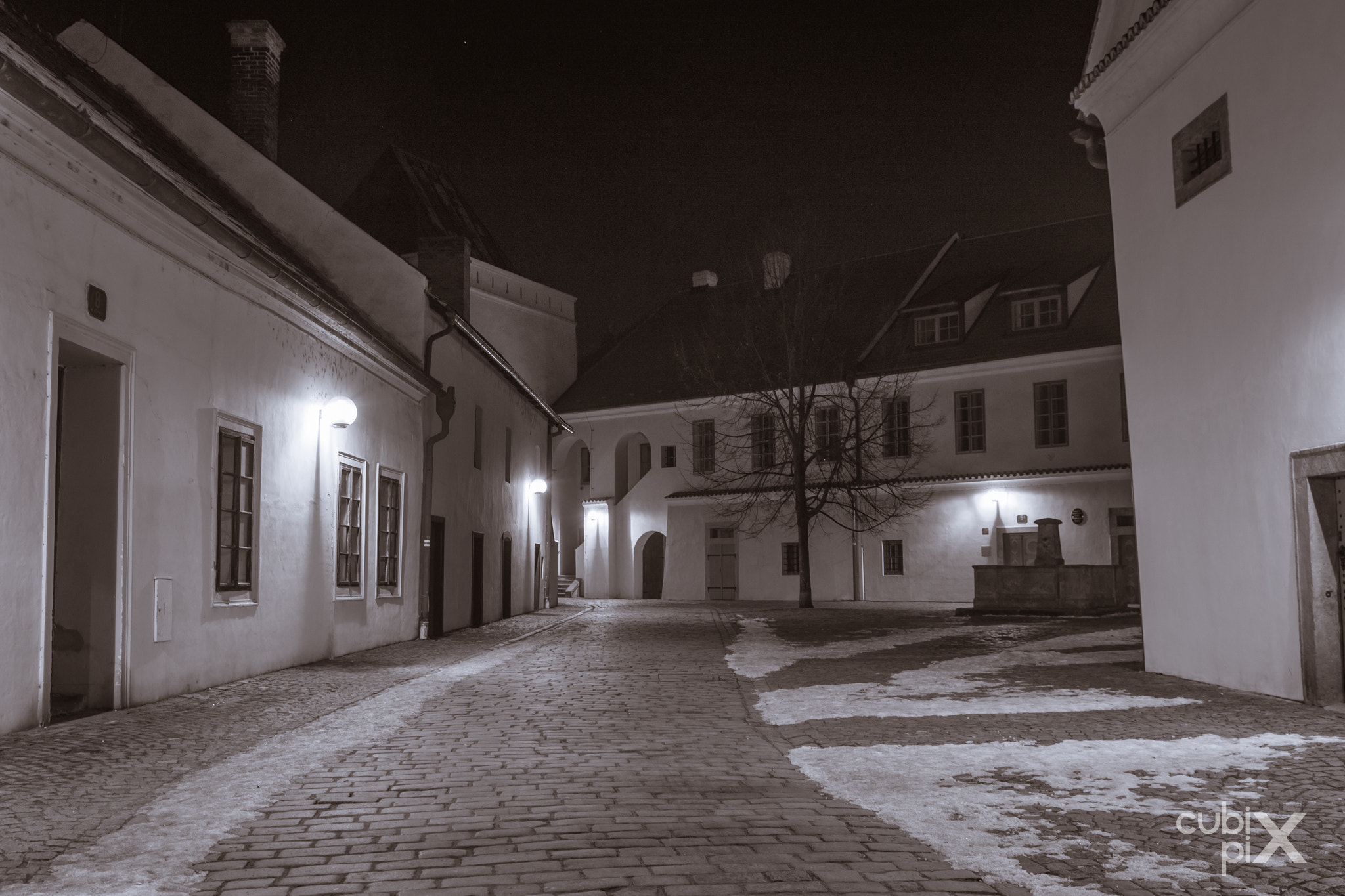 Canon EOS 7D Mark II sample photo. Pardubice at night photography