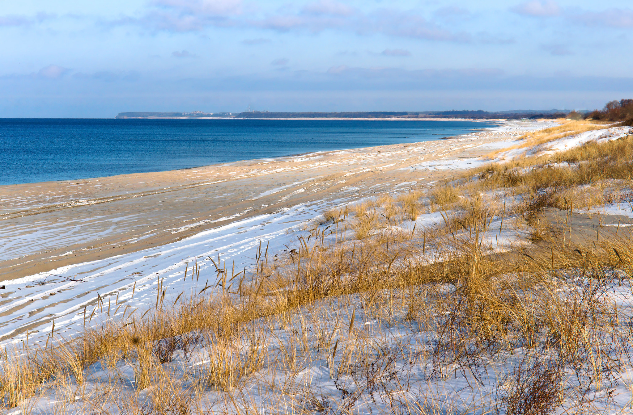 Sony Alpha NEX-3N + E 50mm F1.8 OSS sample photo. Sea, beach, sea, sand, dunes, grass, baltic sea photography