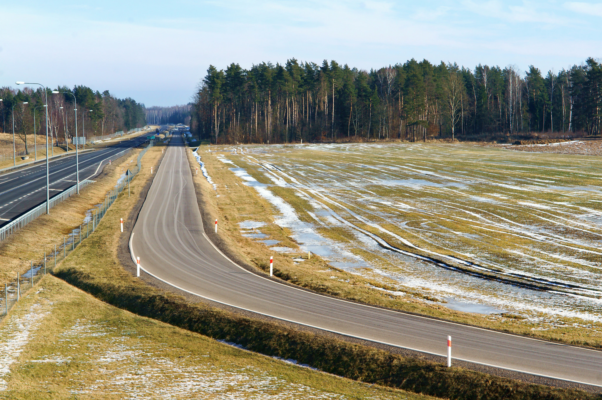 Sony Alpha NEX-3N sample photo. Highway, road, transportation, drive, city, landscape, way, natu photography