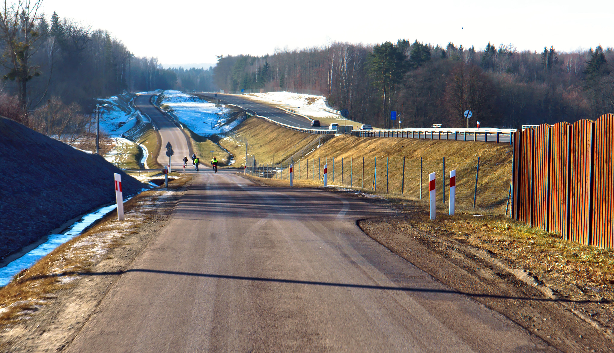 Sony Alpha NEX-3N sample photo. Highway, road, transportation, drive, city, landscape, way, natu photography