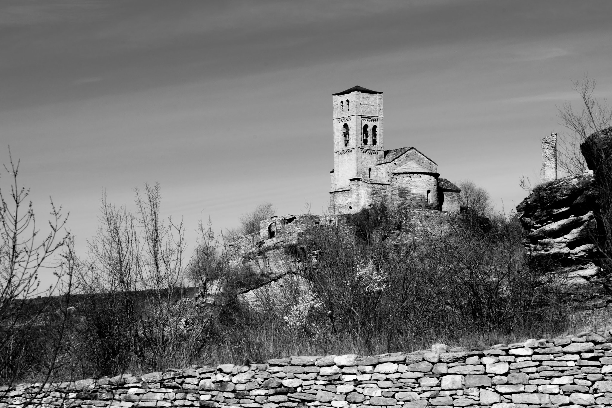 Sony a7R + Sony FE 24-240mm F3.5-6.3 OSS sample photo. Aragón #2 campanas de montañana photography