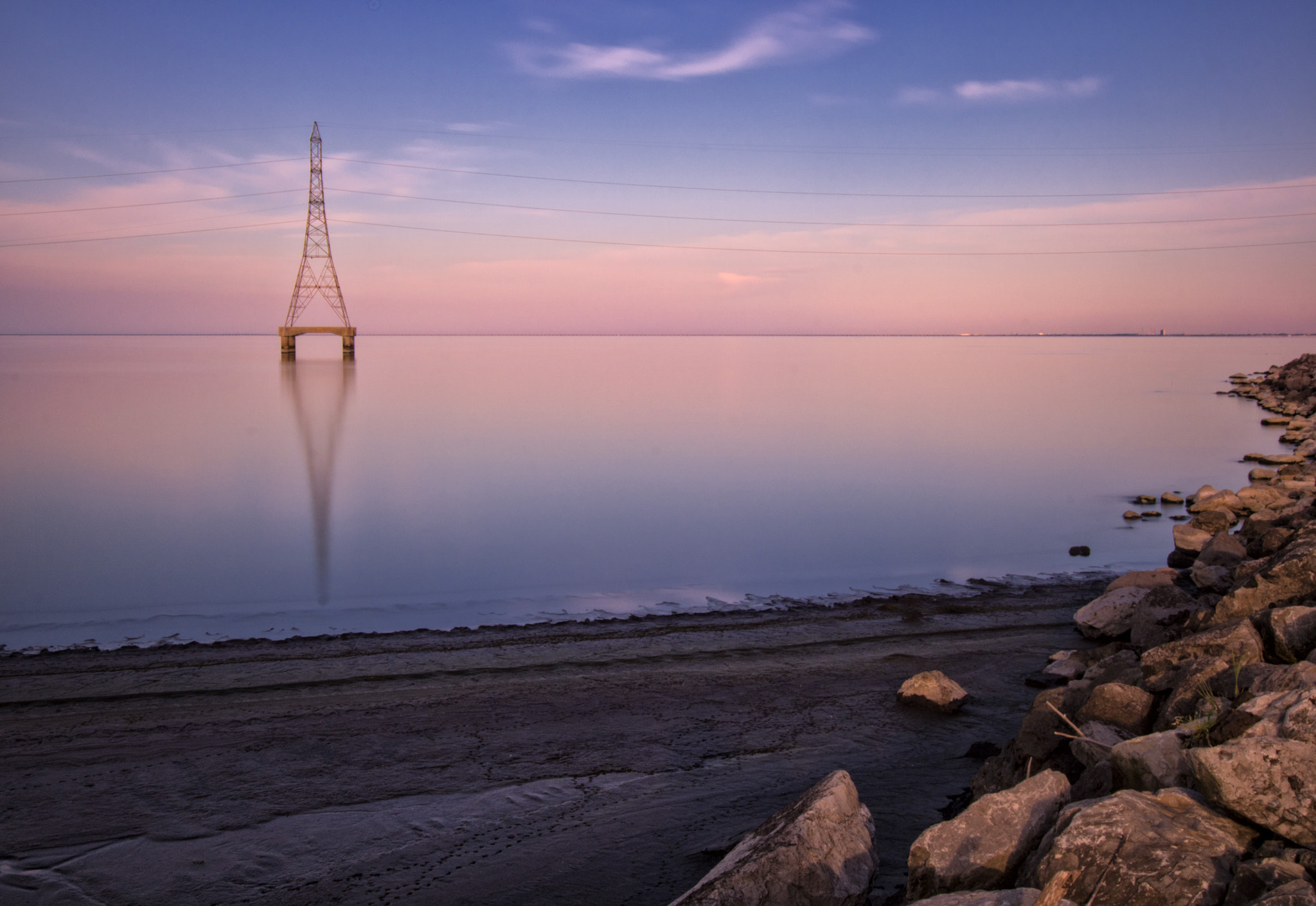 Canon EF-S 10-22mm F3.5-4.5 USM sample photo. Pink haze photography