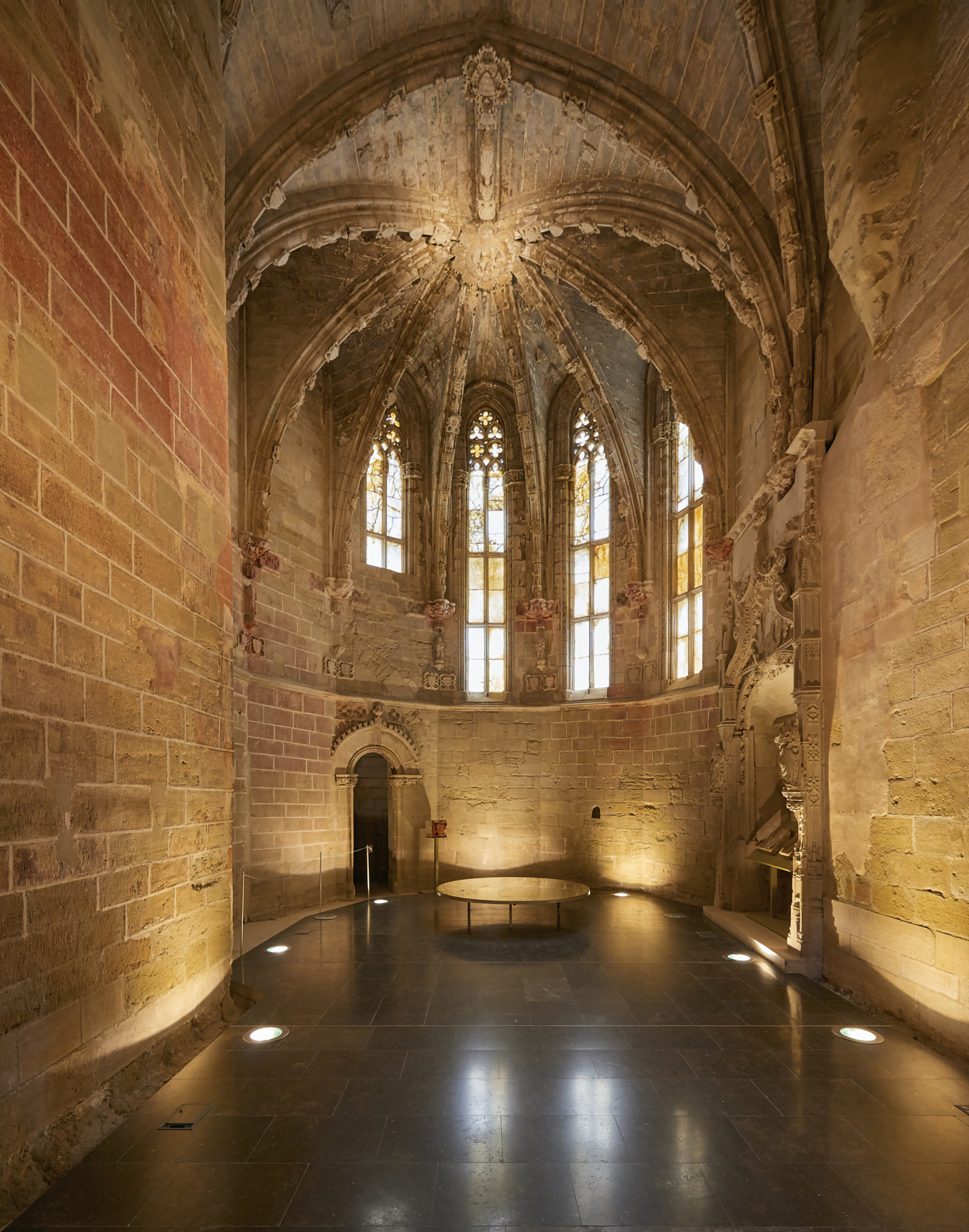 Nikon AF-S Nikkor 14-24mm F2.8G ED sample photo. La seu vella de lleida - iglesia photography