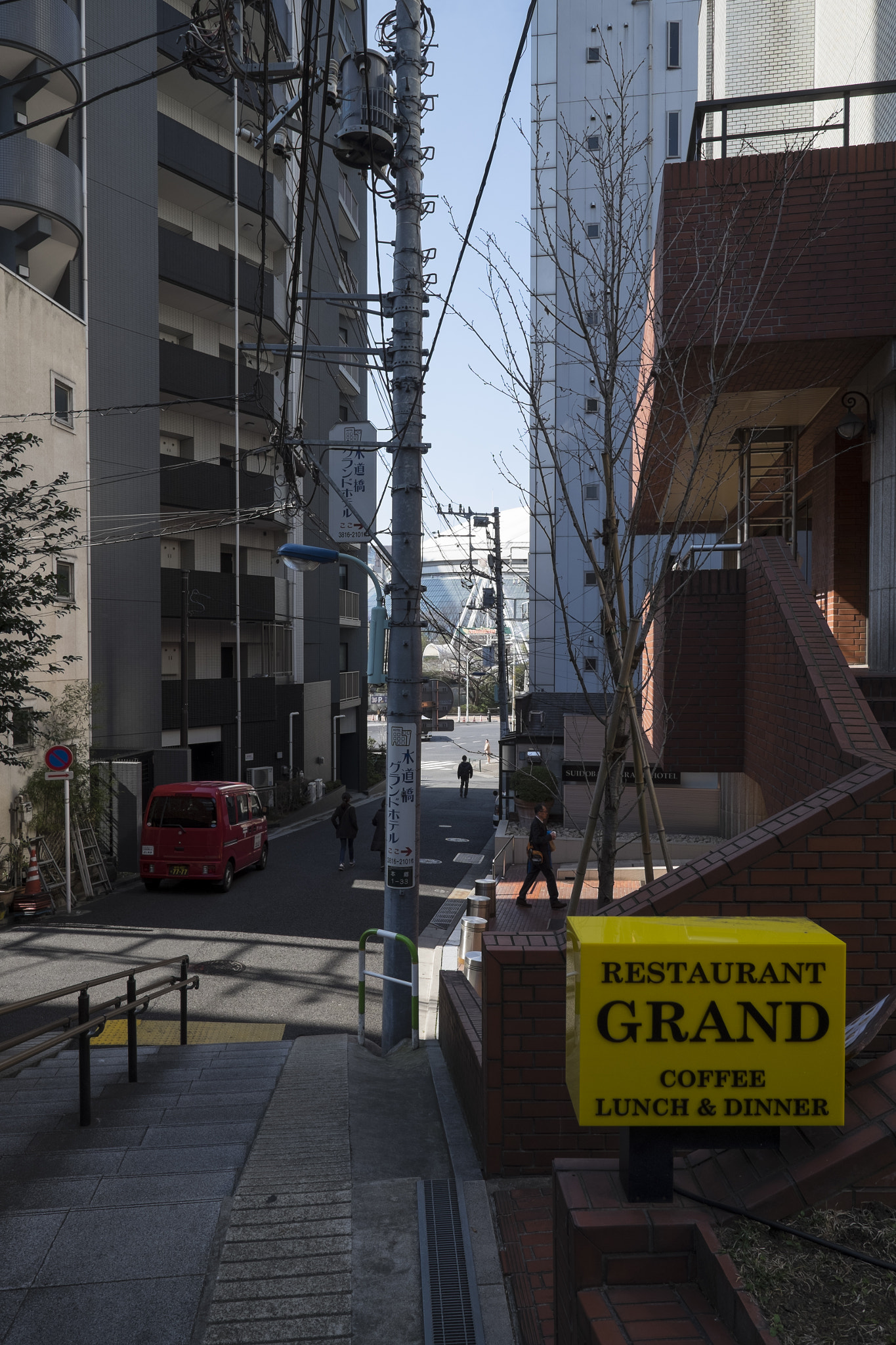 Fujifilm X-T1 sample photo. Tokyo.文京区本郷　外記坂から photography