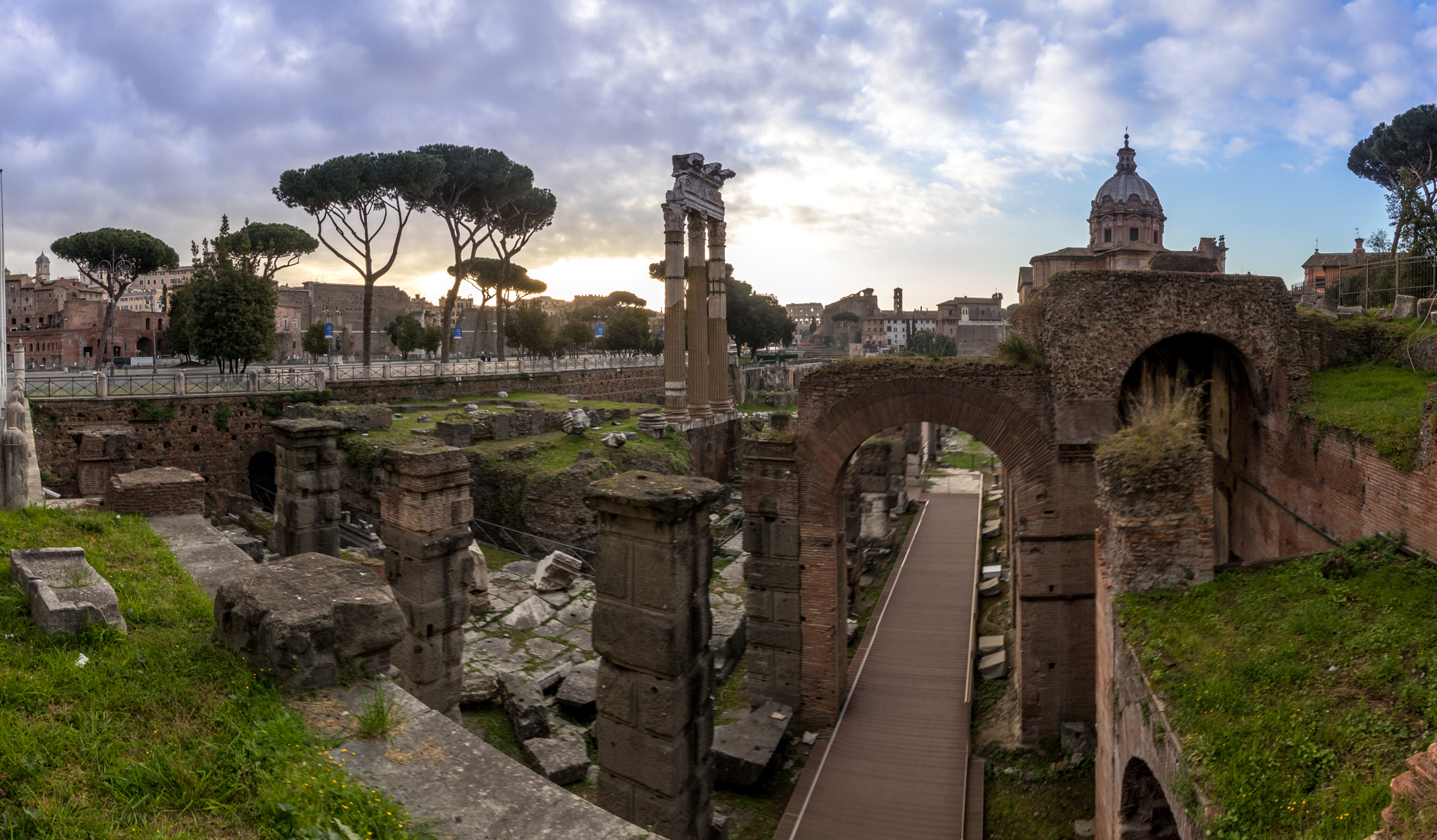 Canon EOS 80D + Sigma 10-20mm F3.5 EX DC HSM sample photo. Fori imperiali (rome) - pano photography