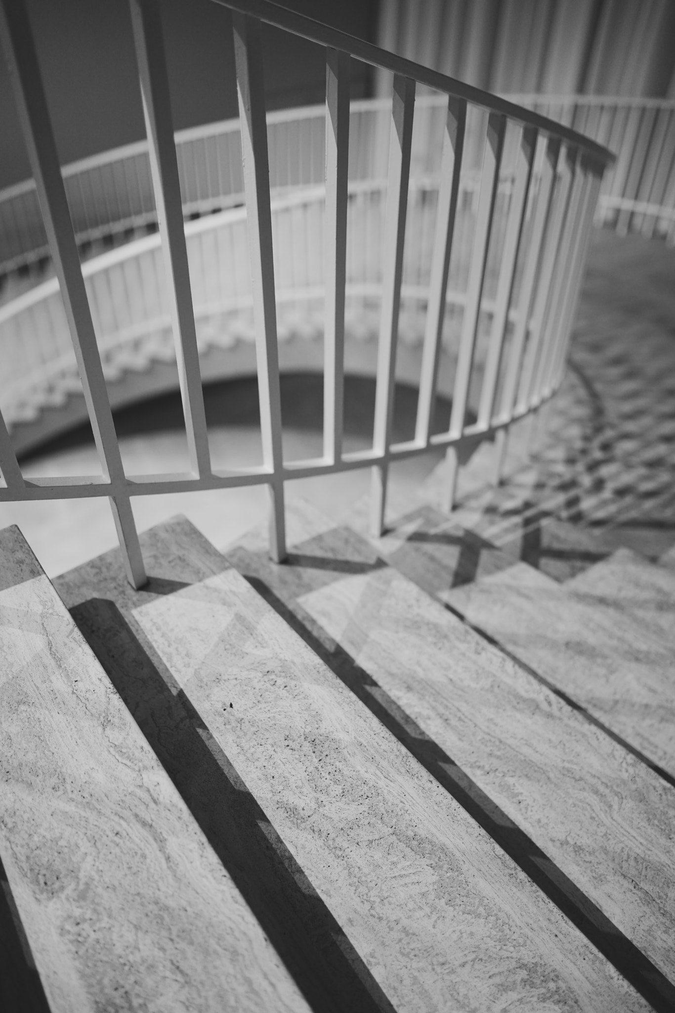 Sony a7R II + Sony Distagon T* FE 35mm F1.4 ZA sample photo. Again with the staircase photography