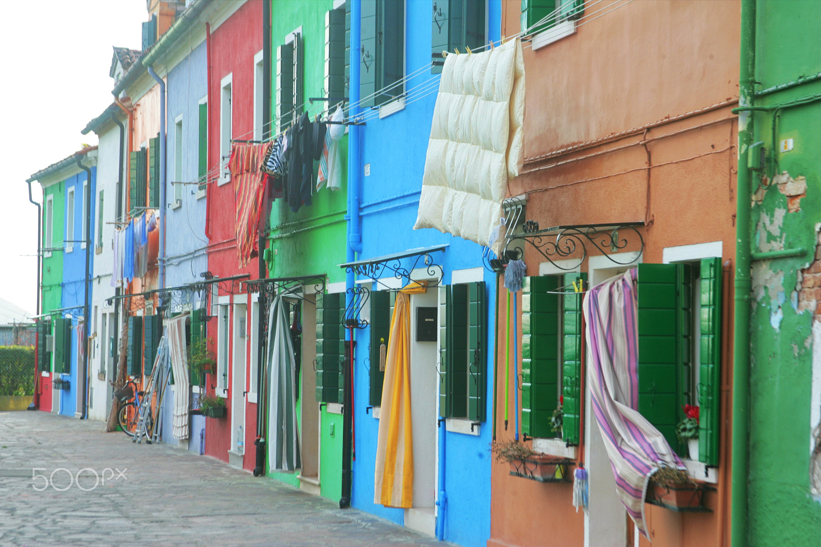 Canon EOS-1D Mark II + Canon EF 28-135mm F3.5-5.6 IS USM sample photo. Burano/venedig 2 photography