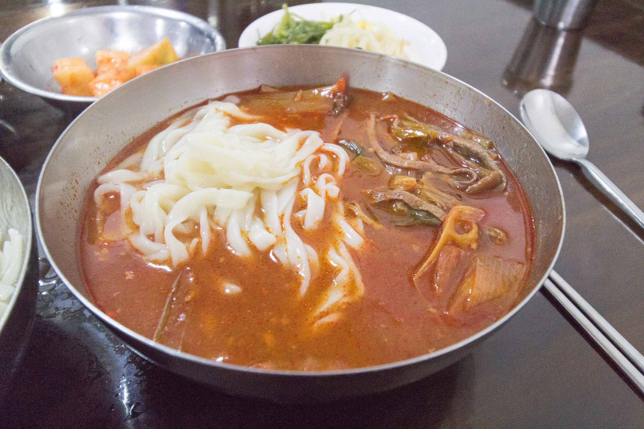 Canon EOS 100D (EOS Rebel SL1 / EOS Kiss X7) sample photo. Spicy beef noodle soup. photography