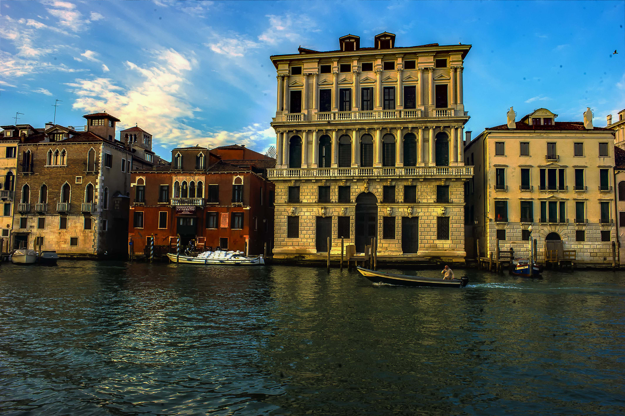 Nikon AF-S Nikkor 28-70mm F2.8 ED-IF sample photo. Venezia photography
