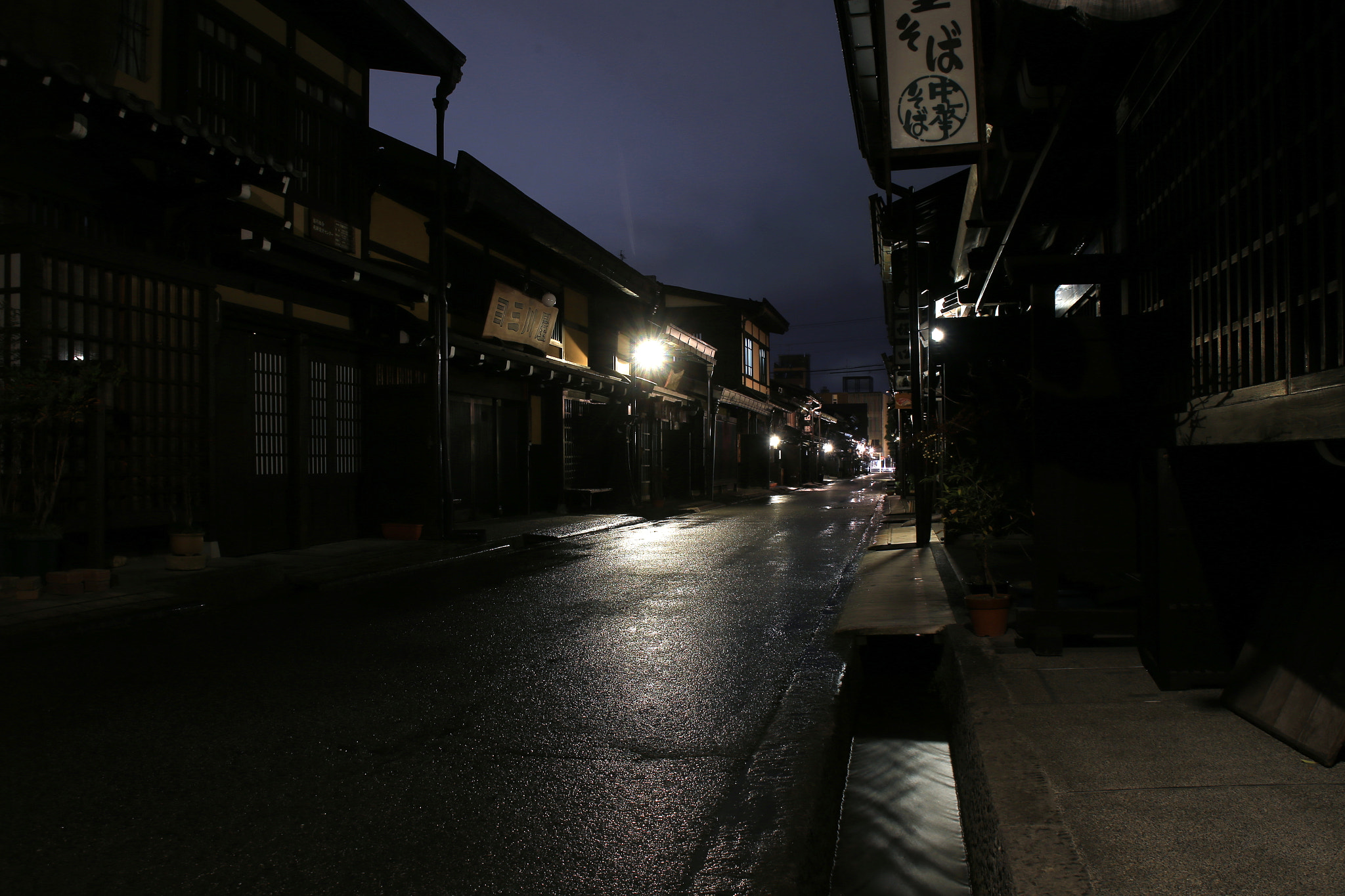 Canon EOS 6D + Canon EF 28-105mm f/3.5-4.5 USM sample photo. Takayama nights 1 photography