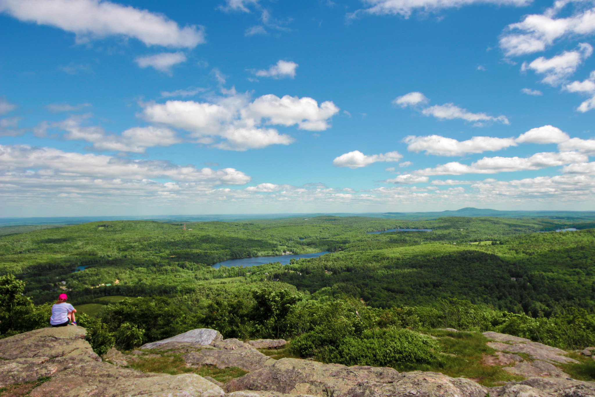 Sigma 8-16mm F4.5-5.6 DC HSM sample photo. The hike at mount watatic in massachusetts, the us photography