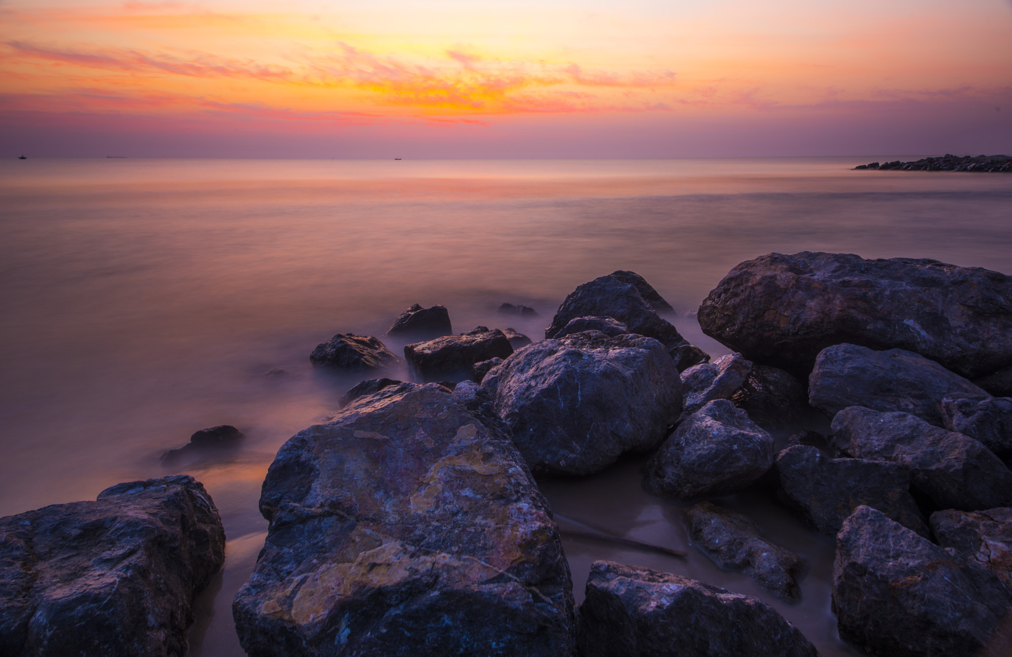 Sigma 12-24mm F4.5-5.6 II DG HSM sample photo. Rock and sea photography