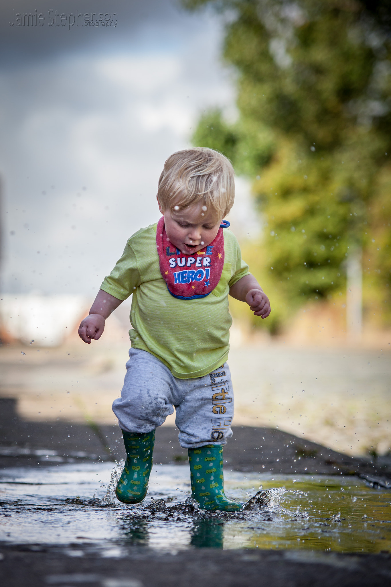 Canon EOS 5D Mark II + Sigma 70-200mm F2.8 EX DG OS HSM sample photo. Splash photography