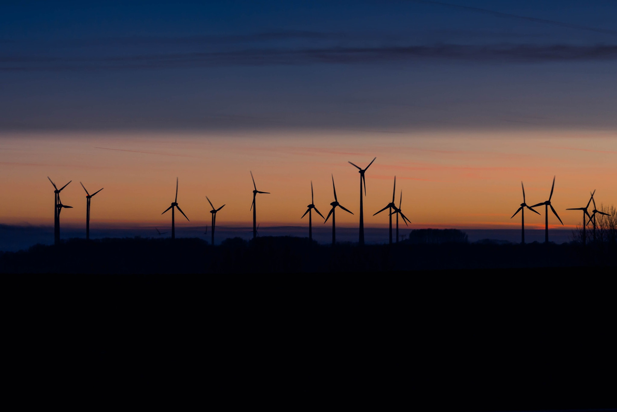 Canon EF 70-300mm F4-5.6 IS USM sample photo. Windmill photography