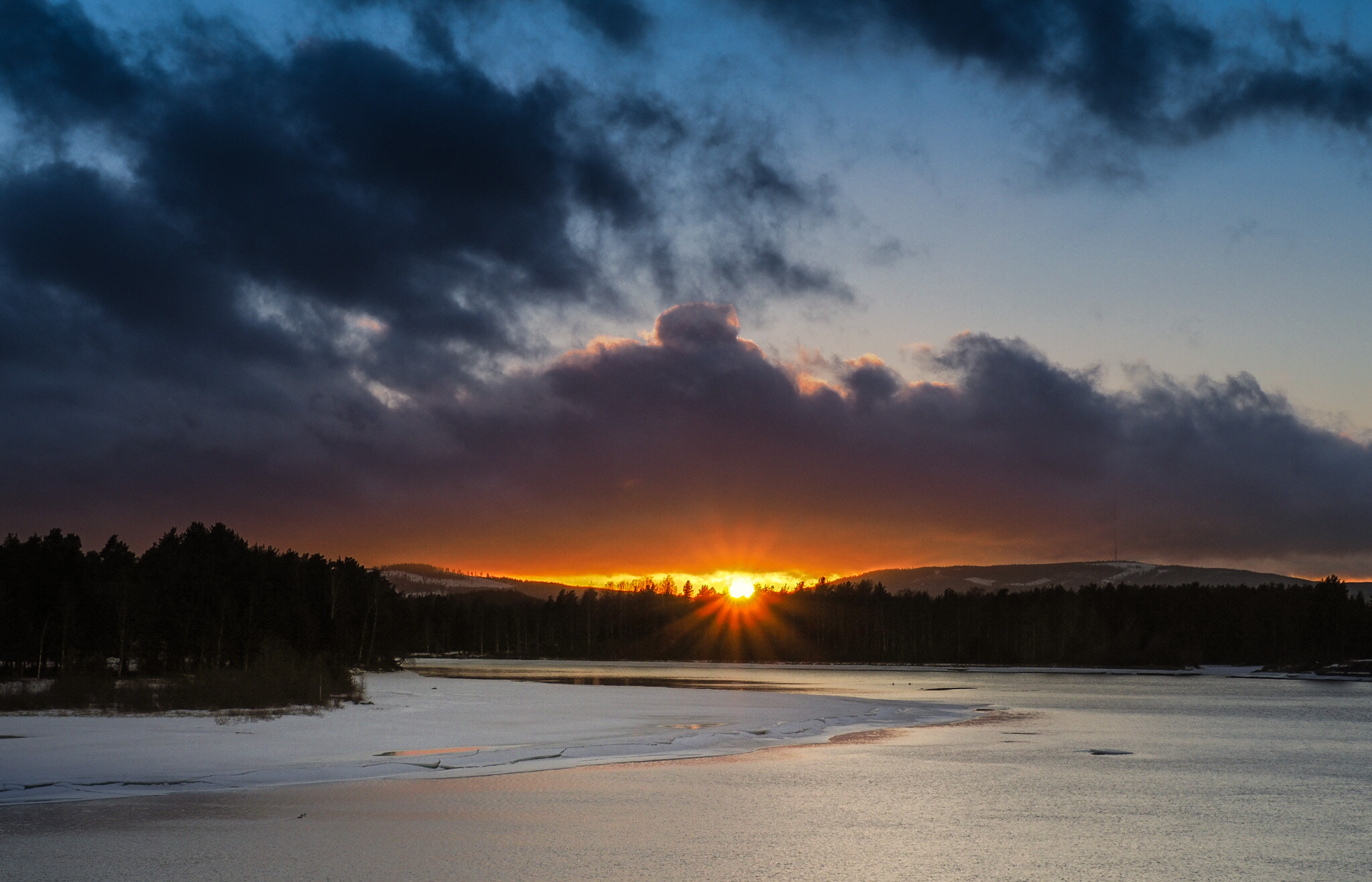 Olympus OM-D E-M5 II sample photo. Sunset in sweden photography