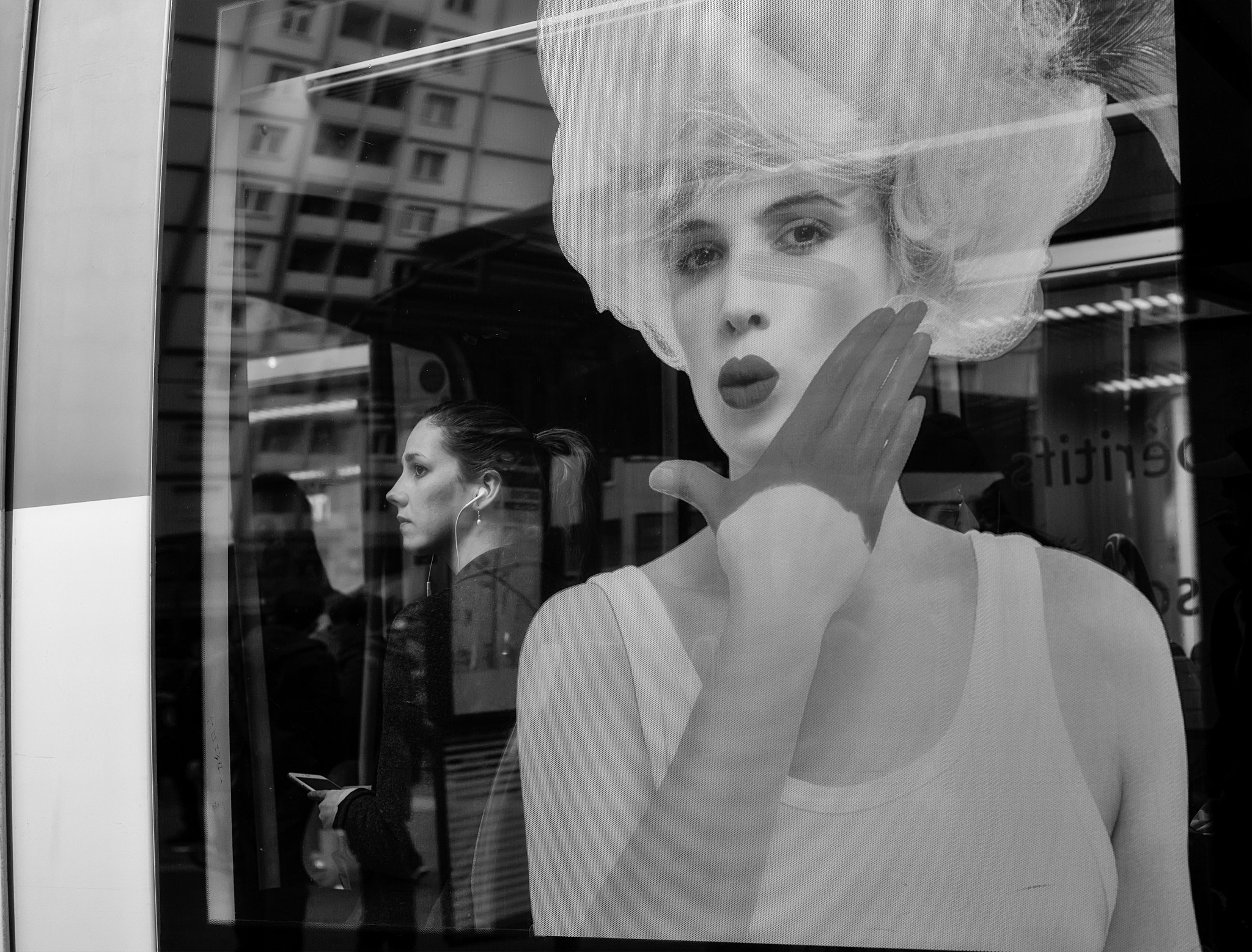 Summicron-M 1:2/50 sample photo. The city of music photography