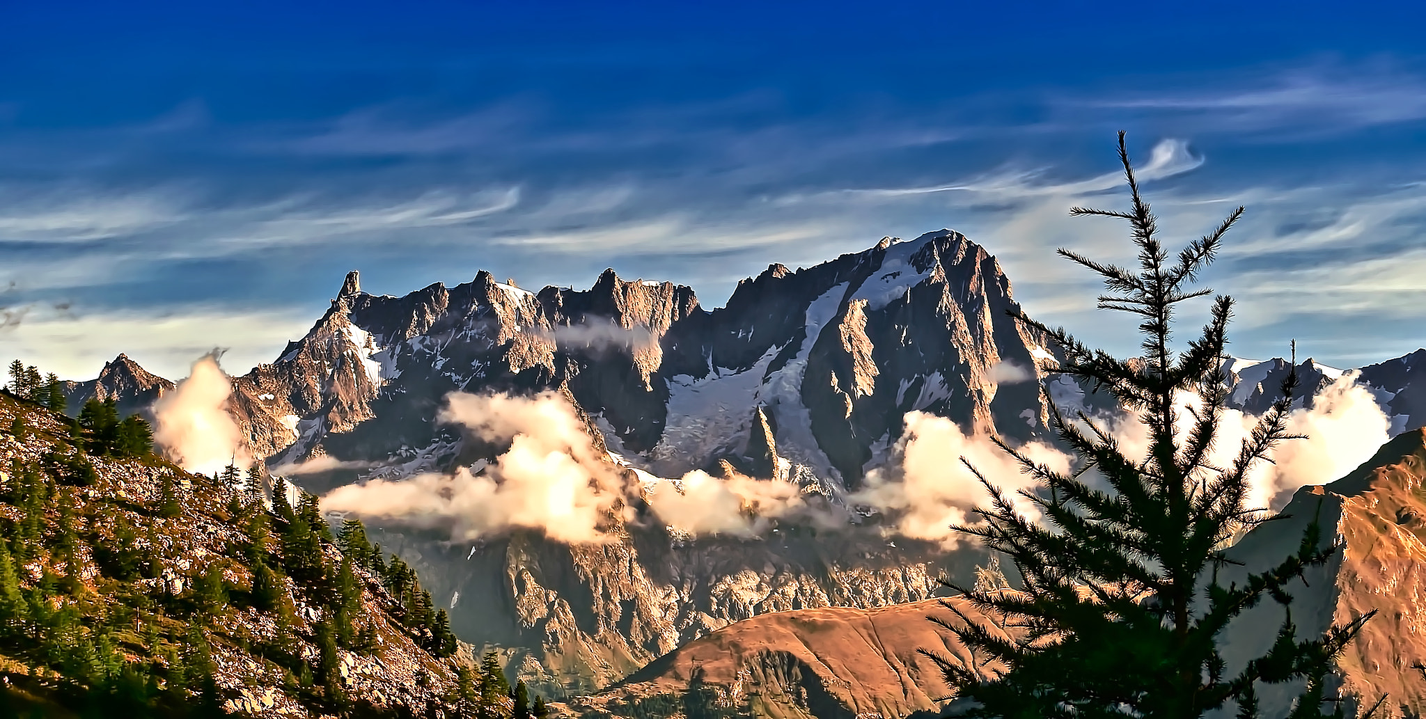Sony Cyber-shot DSC-RX100 III + Sony 24-70mm F1.8-2.8 sample photo. De la dent du géant aux grandes jorasses photography
