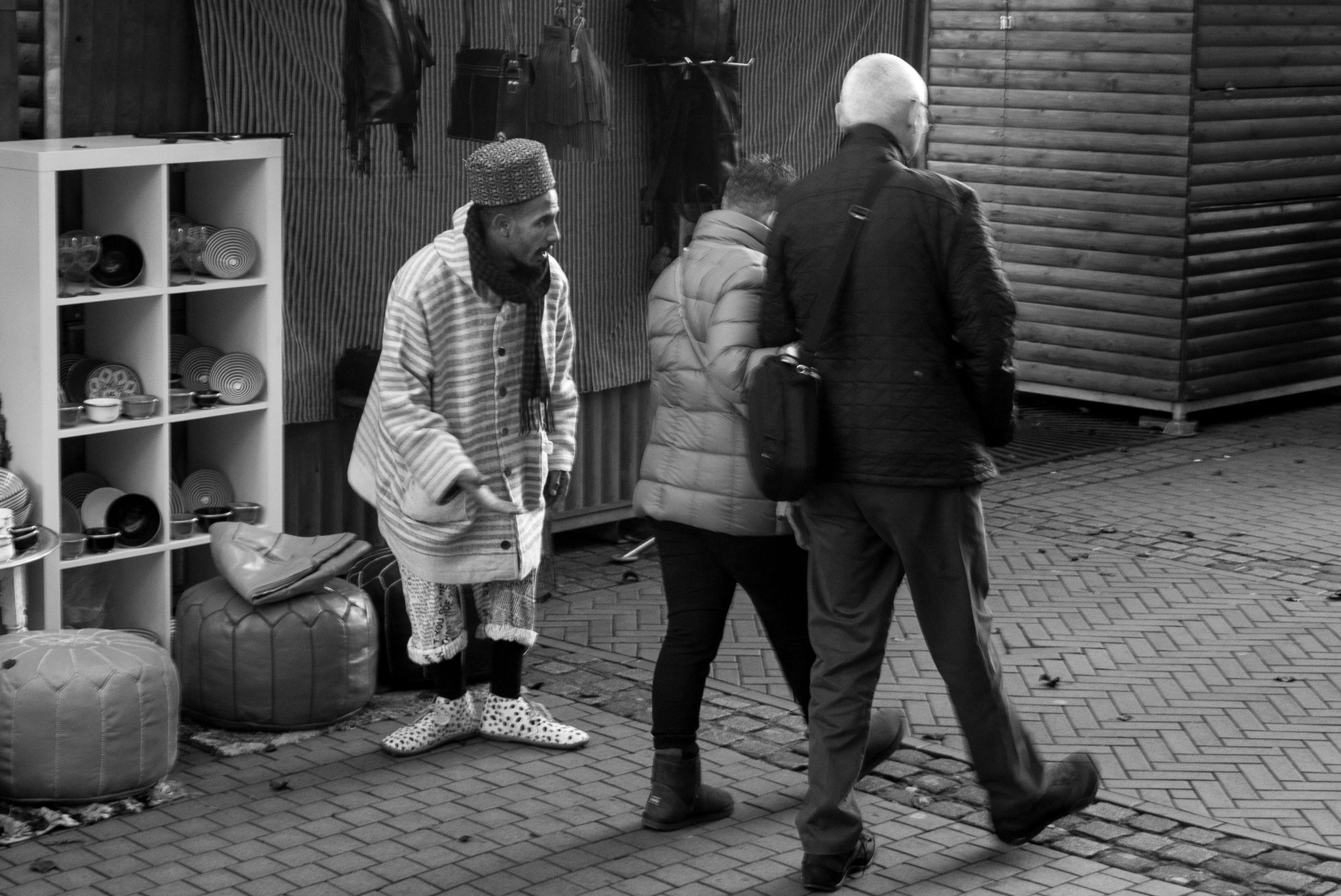 Summicron-M 1:2/35 ASPH. sample photo. Spotty shoes photography