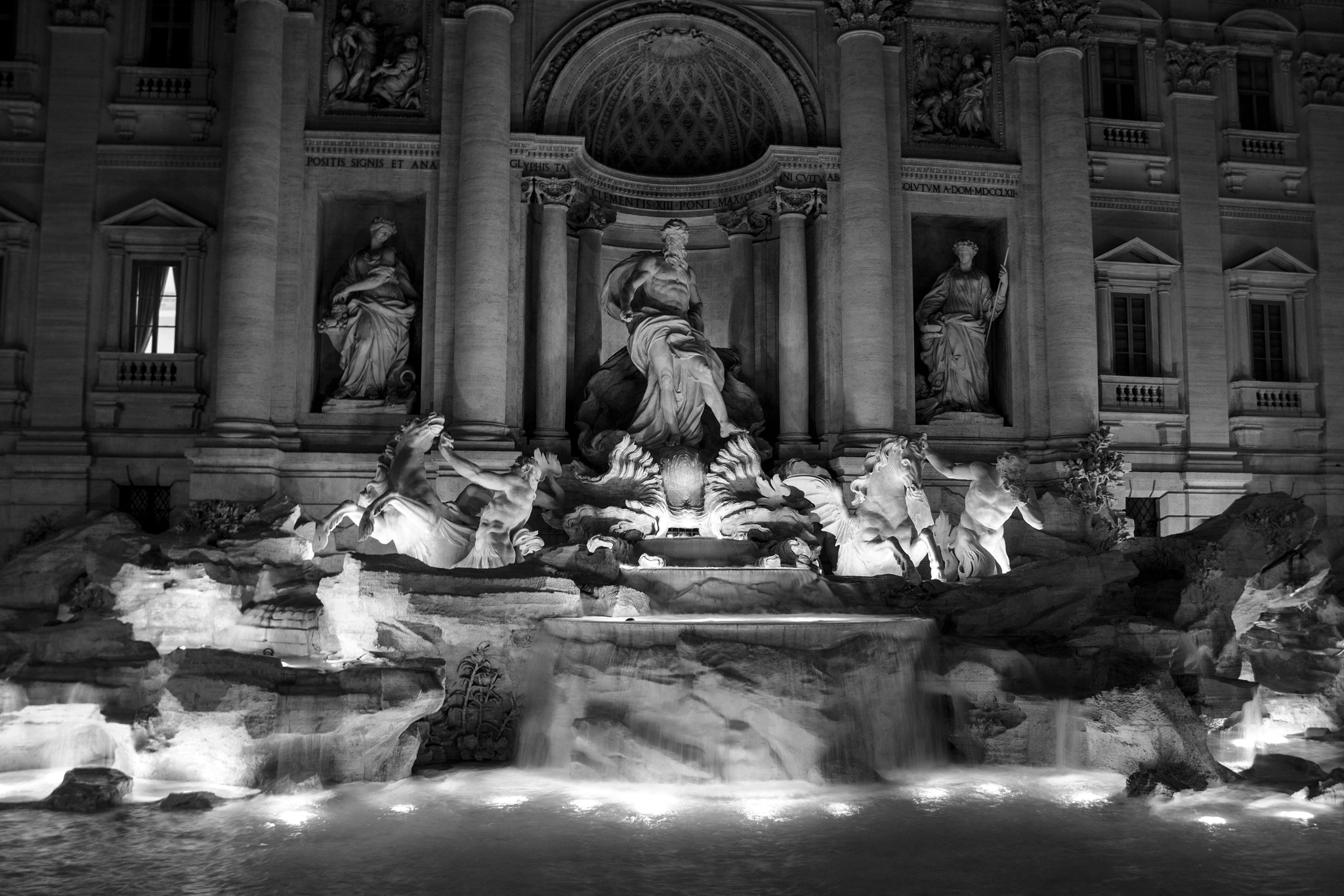 Canon TS-E 90mm F2.8 Tilt-Shift sample photo. Fontana di trevi photography