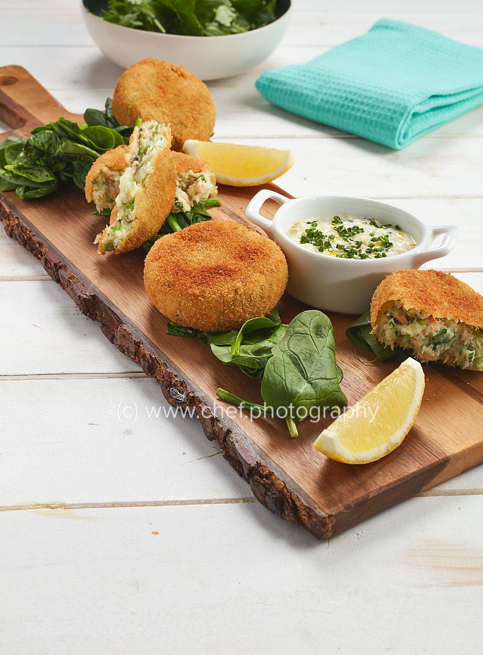 Canon EOS 5DS R sample photo. Salmon & cod fishcakes photography