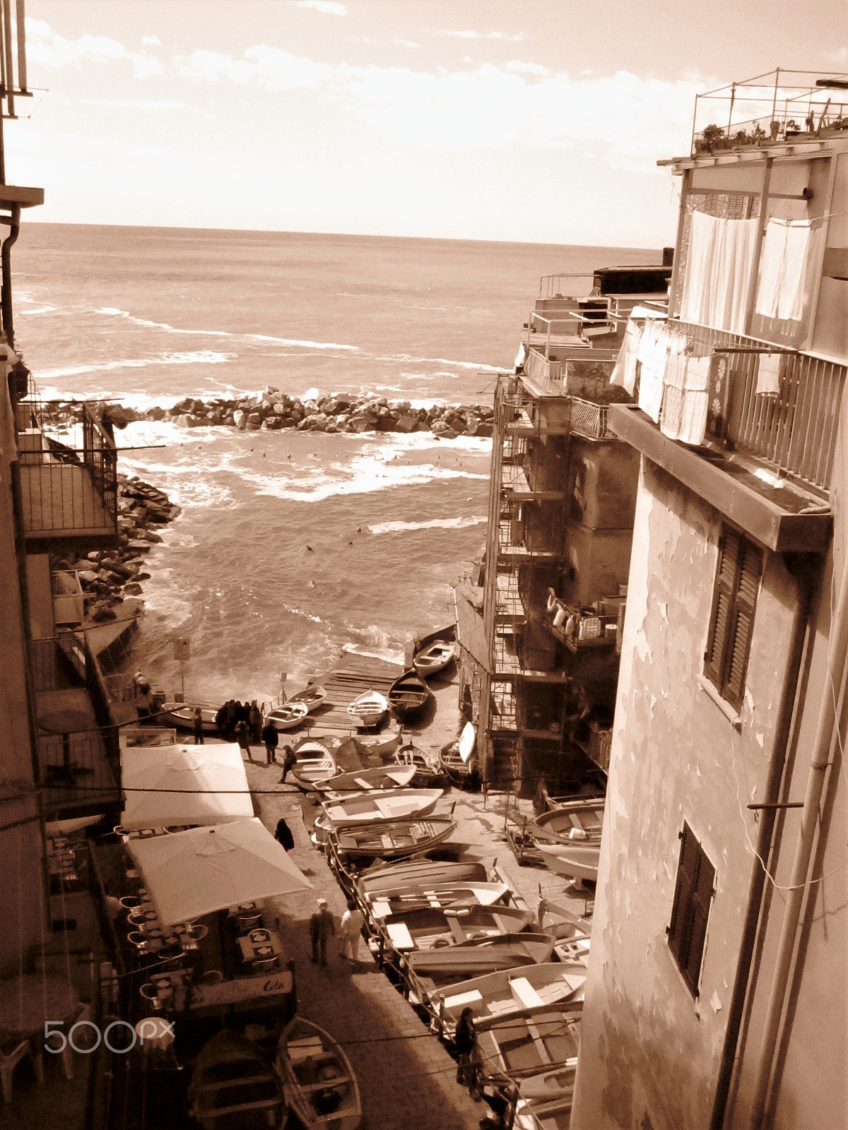 Canon PowerShot SD780 IS (Digital IXUS 100 IS / IXY Digital 210 IS) sample photo. Fisherman's city photography
