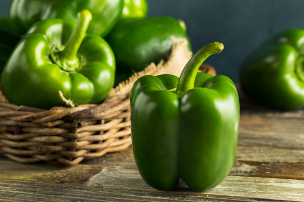 Canon EF 100mm F2.8L Macro IS USM sample photo. Raw green organic bell peppers photography