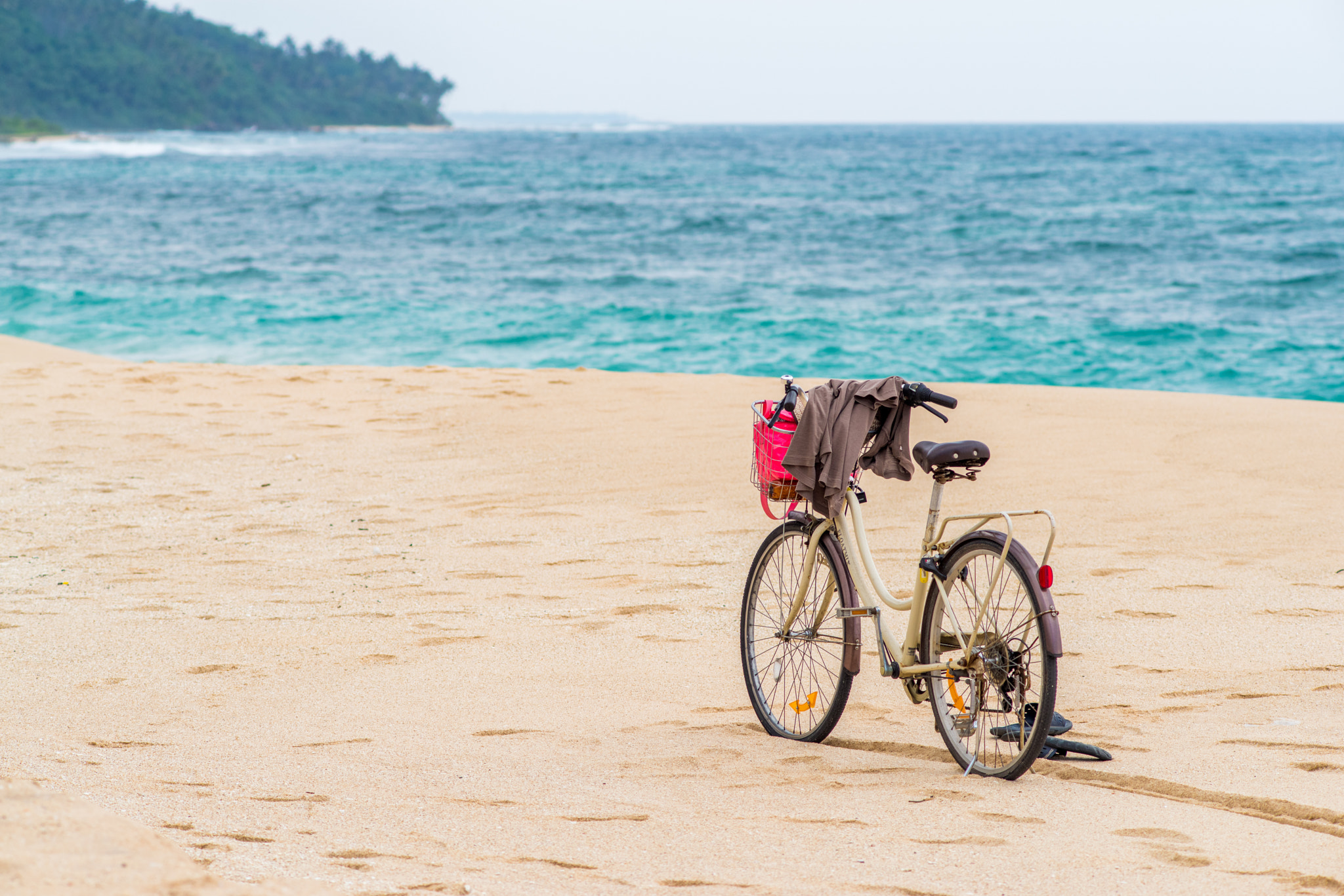 Pentax K-1 sample photo. Real beach life photography