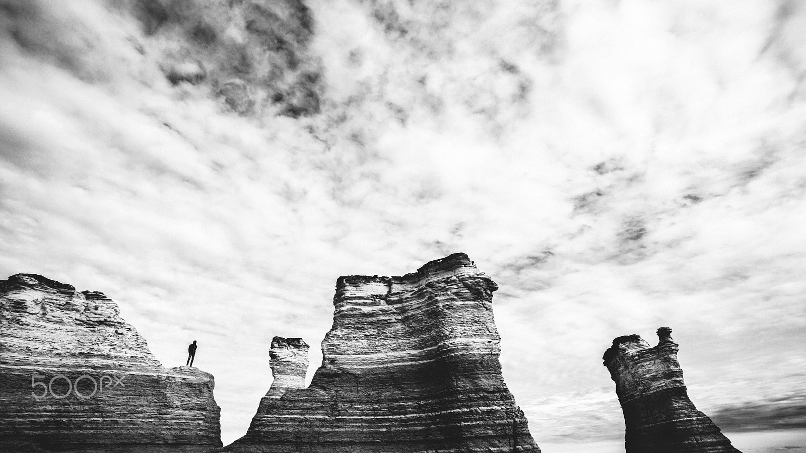 Canon EF 16-35mm F2.8L USM sample photo. On the rocks photography