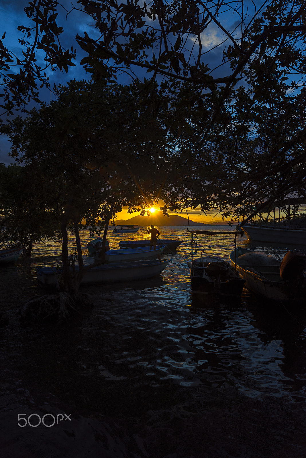 Sony a7R + Sony Vario-Tessar T* FE 16-35mm F4 ZA OSS sample photo. Isla de chira photography