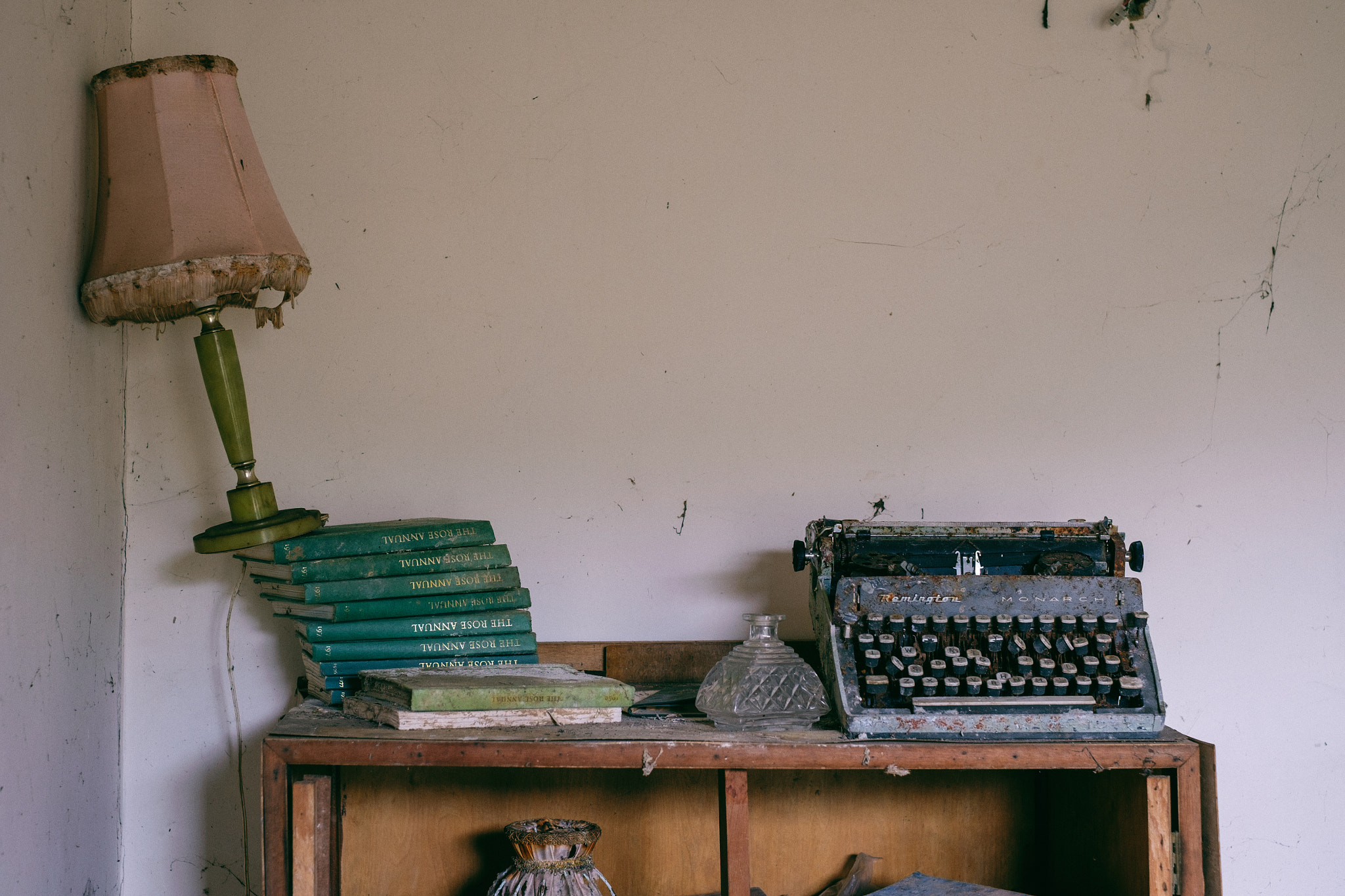 Fujifilm X-T1 + Fujifilm XF 35mm F1.4 R sample photo. Typewriter photography