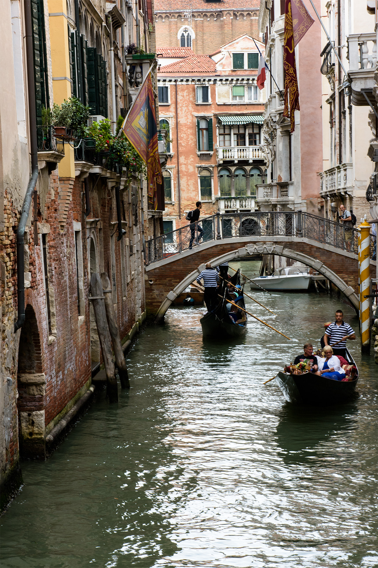 Nikon D7200 sample photo. "walk the streets of venice" photography