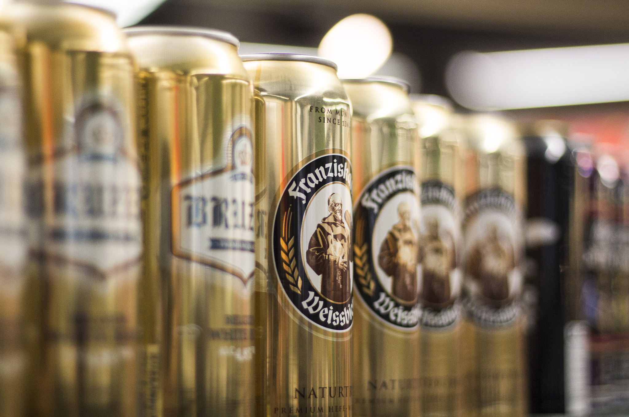 Canon EOS 650D (EOS Rebel T4i / EOS Kiss X6i) + Canon EF 50mm F1.8 STM sample photo. Beer? photography