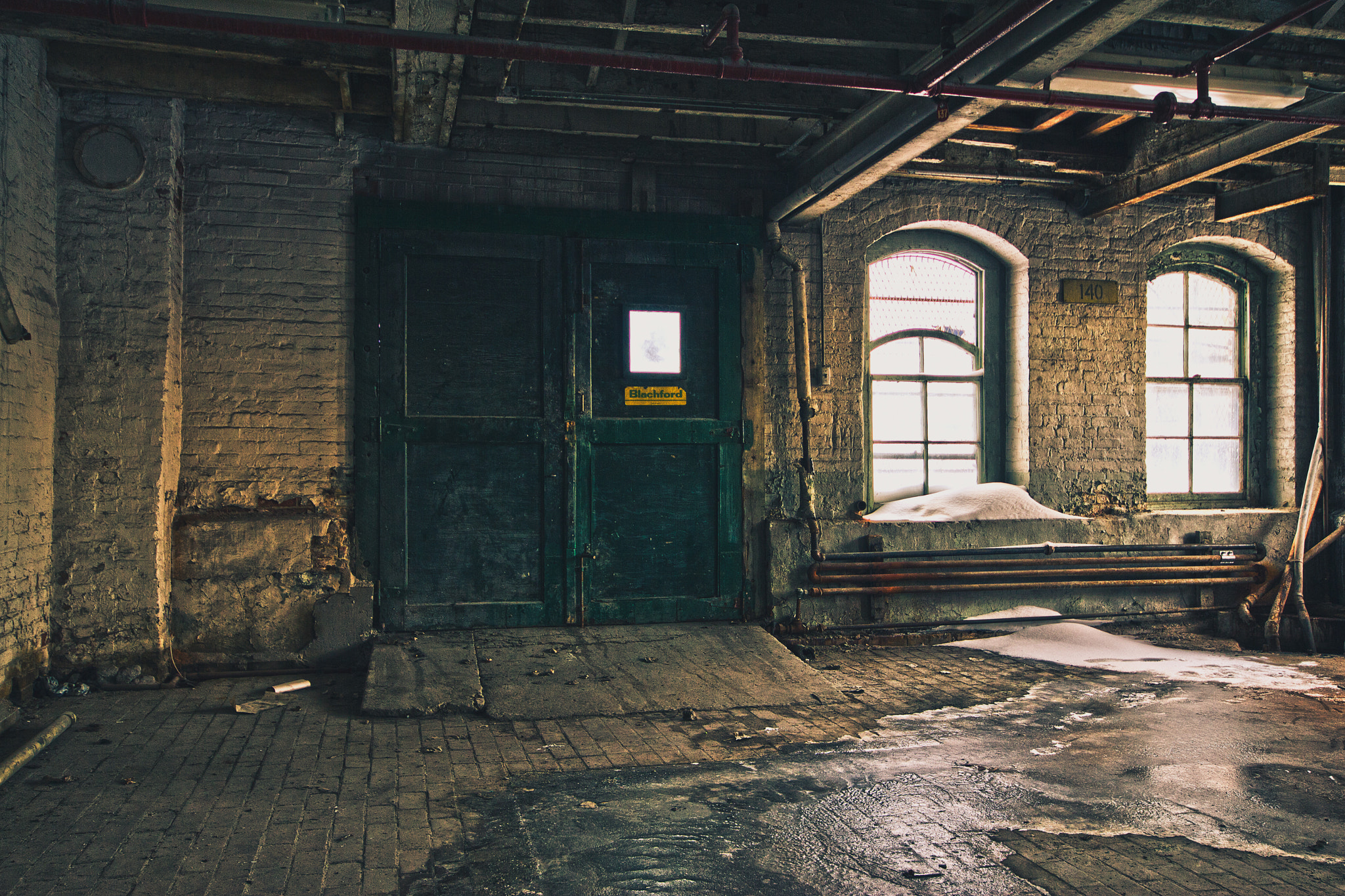 Canon EOS 60D + Sigma 10-20mm F4-5.6 EX DC HSM sample photo. The sealed entrance photography