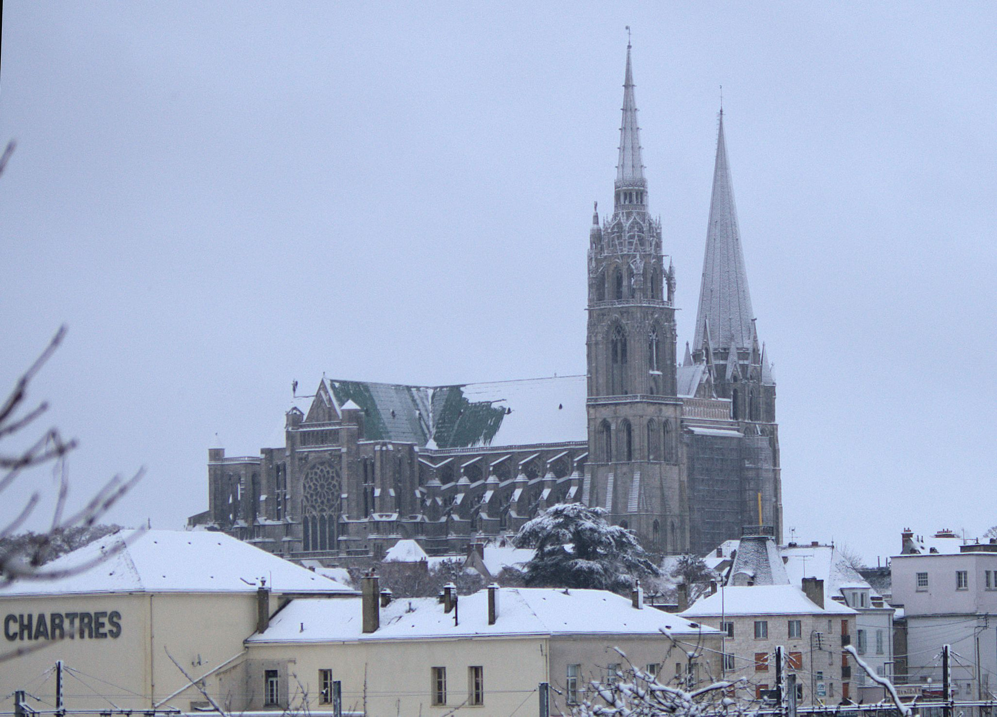 Pentax K100D Super sample photo. Chartres photography