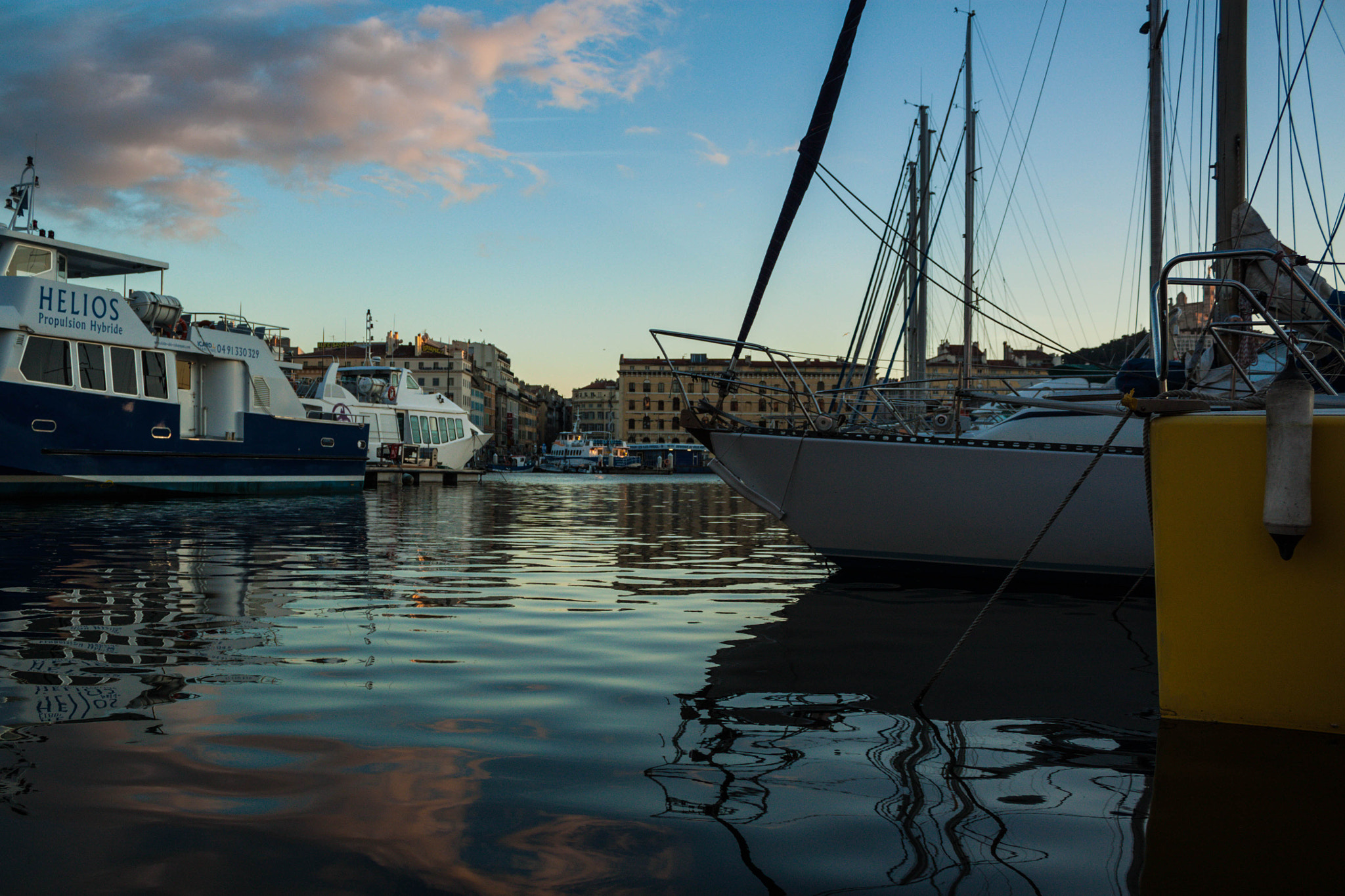 Canon EF-S 18-55mm F3.5-5.6 IS sample photo. Marseille photography