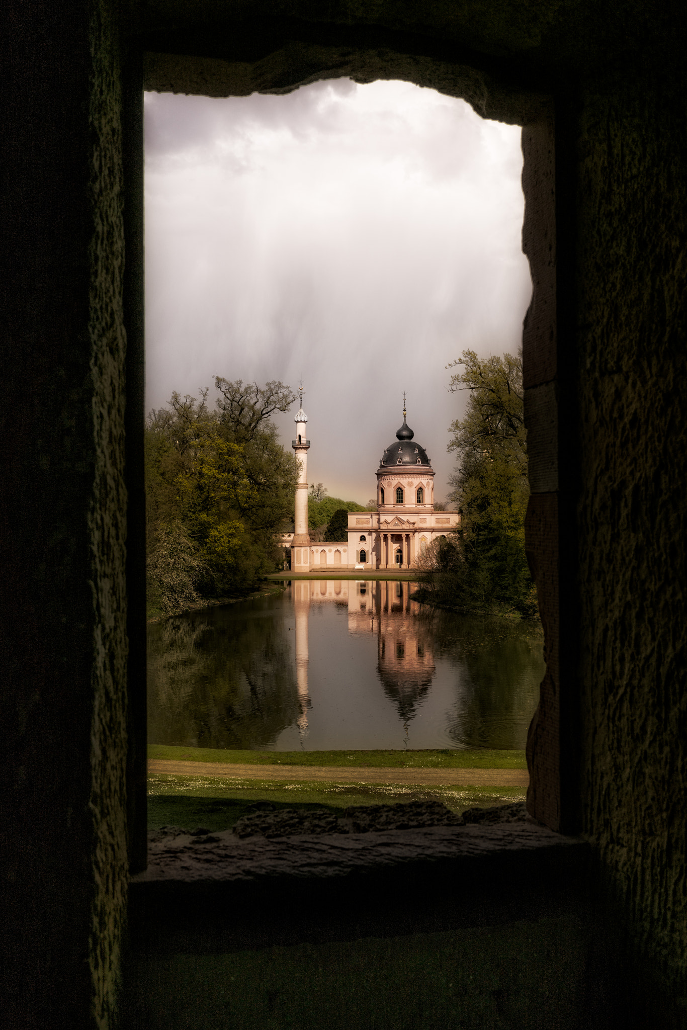 35mm F2.0 sample photo. Schwetzingen castle framed photography