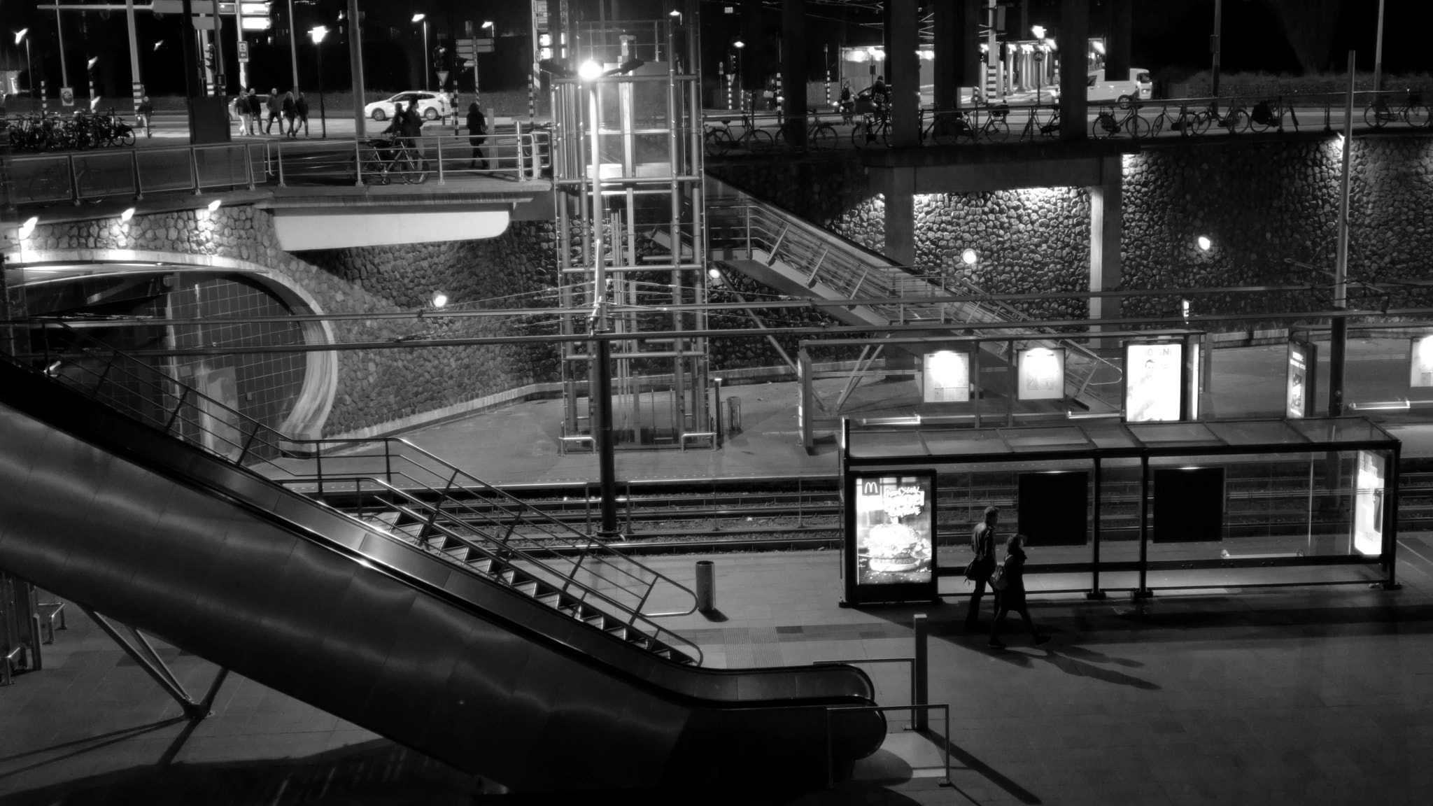 Fujifilm X-T2 sample photo. Rietlandpark station, amsterdam photography